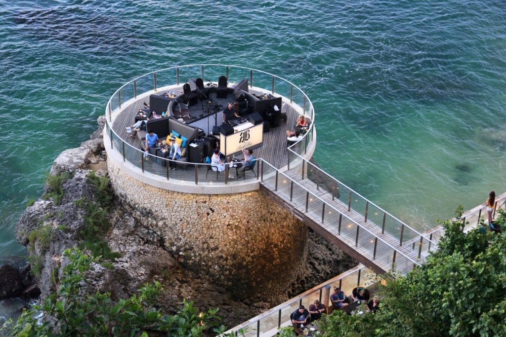 懸崖 Rock Bar