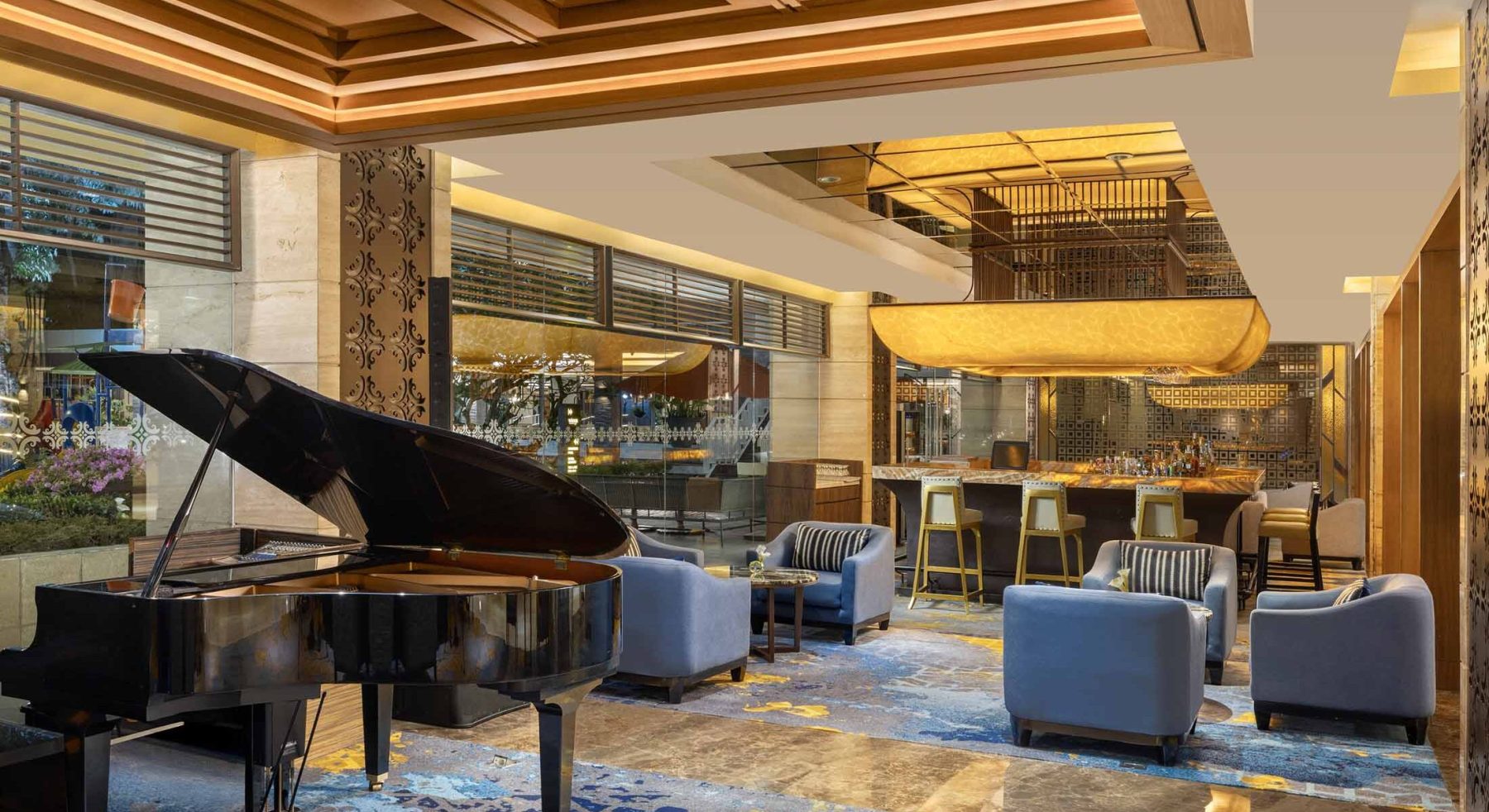 Lobby Lounge & Bar