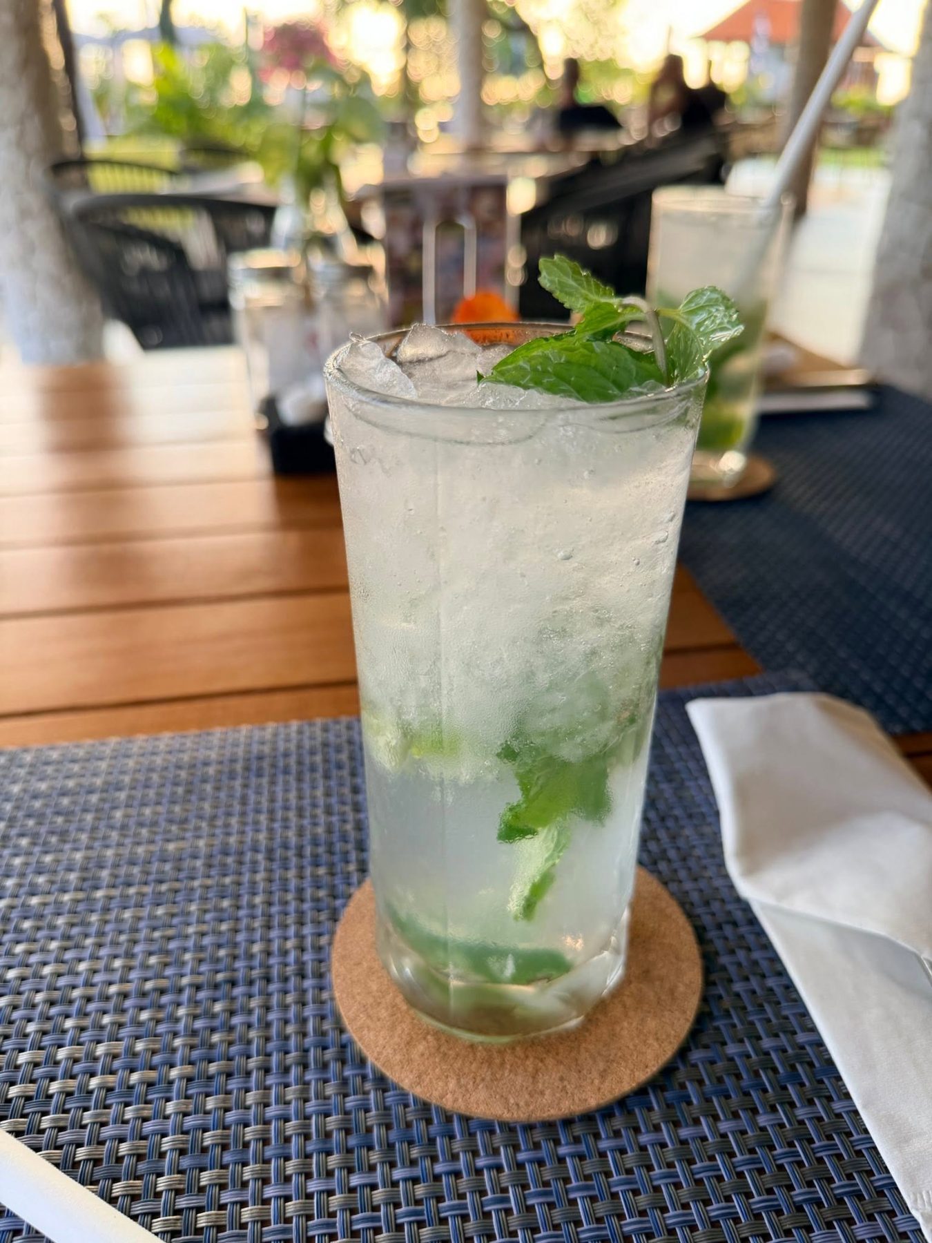 峇里島 Holiday Inn Baruna ENVY 薄荷碎冰調酒特寫