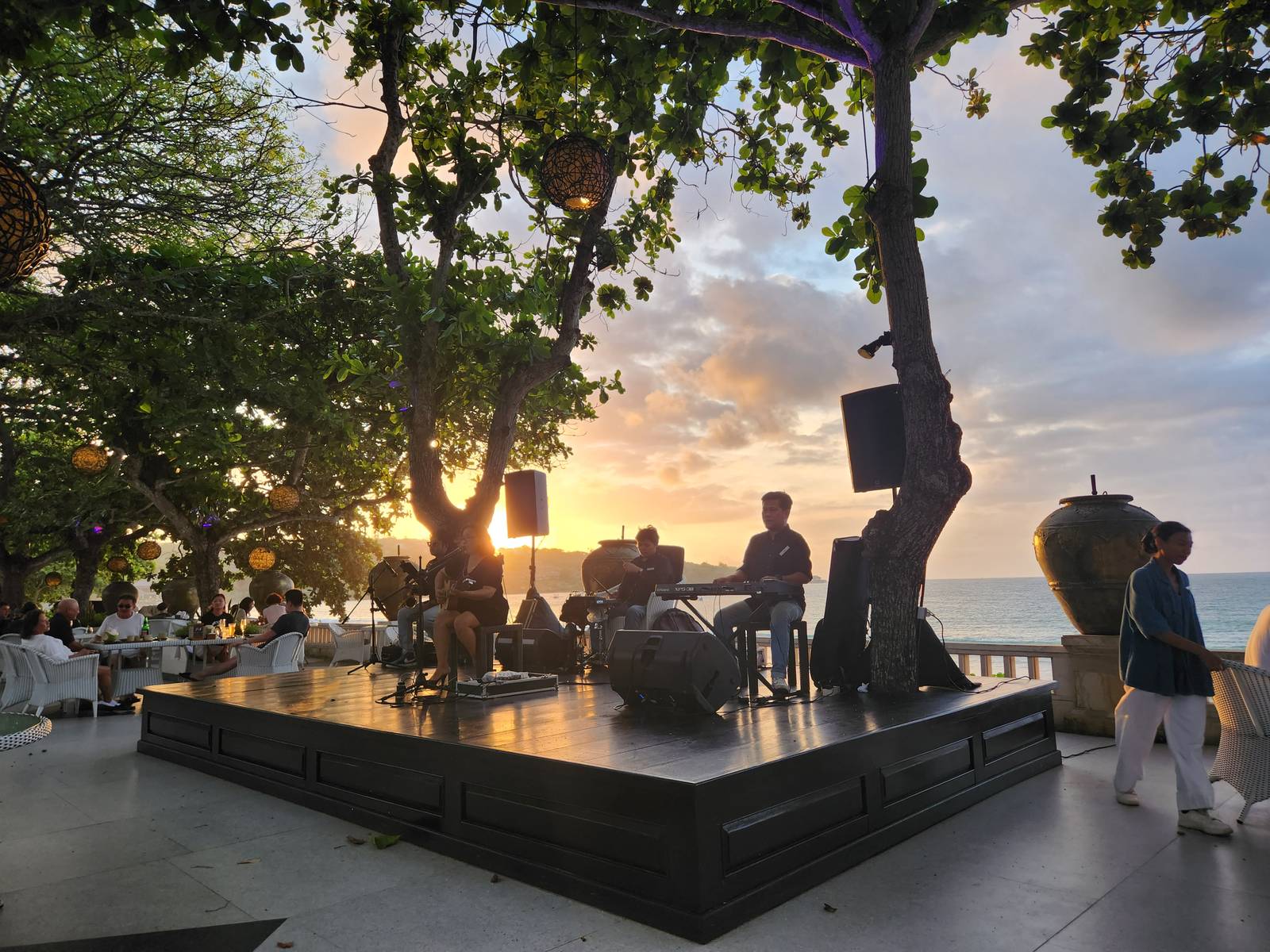 巴里島洲際度假村 Sunset Beach Bar 金巴蘭海景夕陽座位