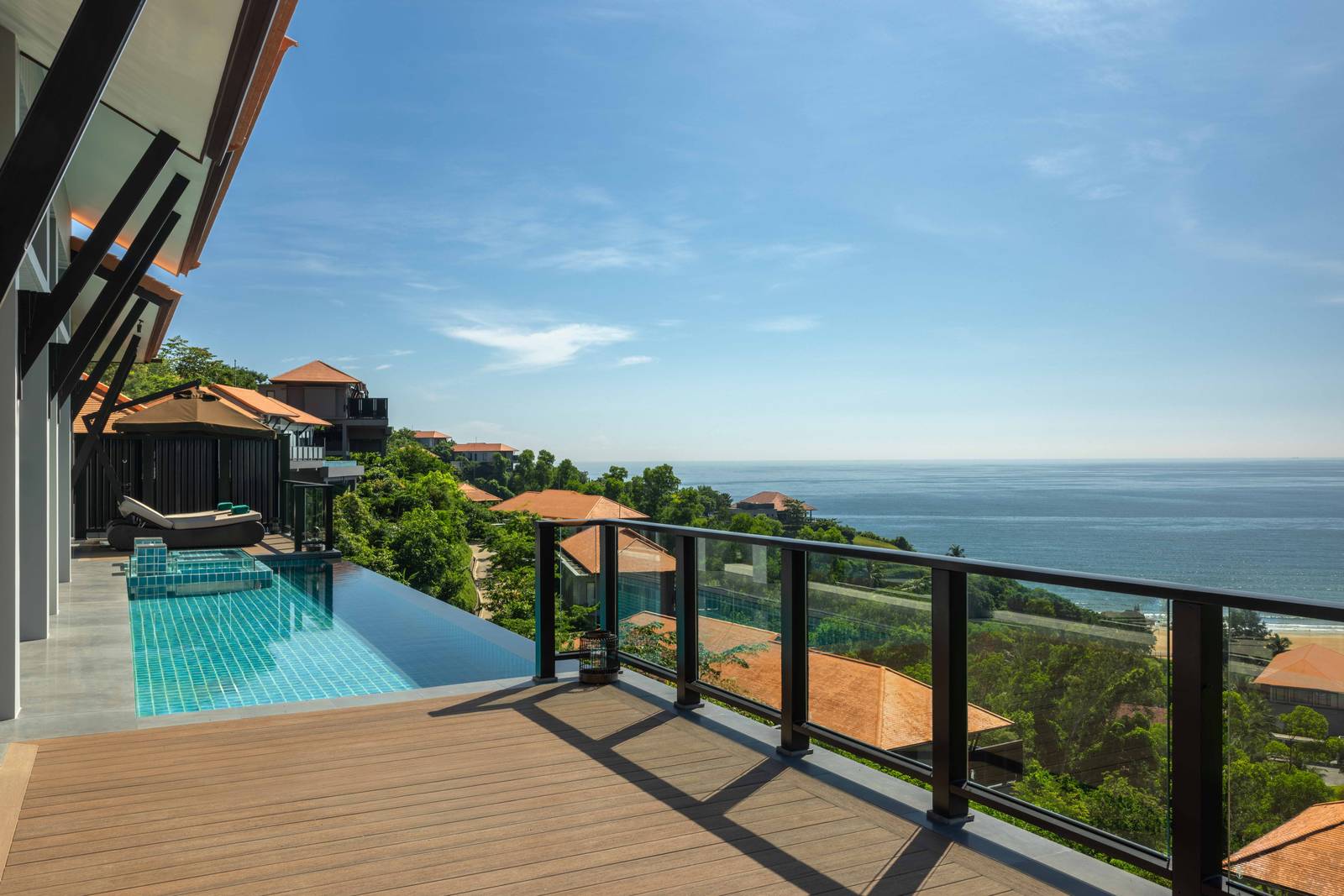 Banyan Tree Lang Co 三房海景泳池別墅的私人泳池與山海視野