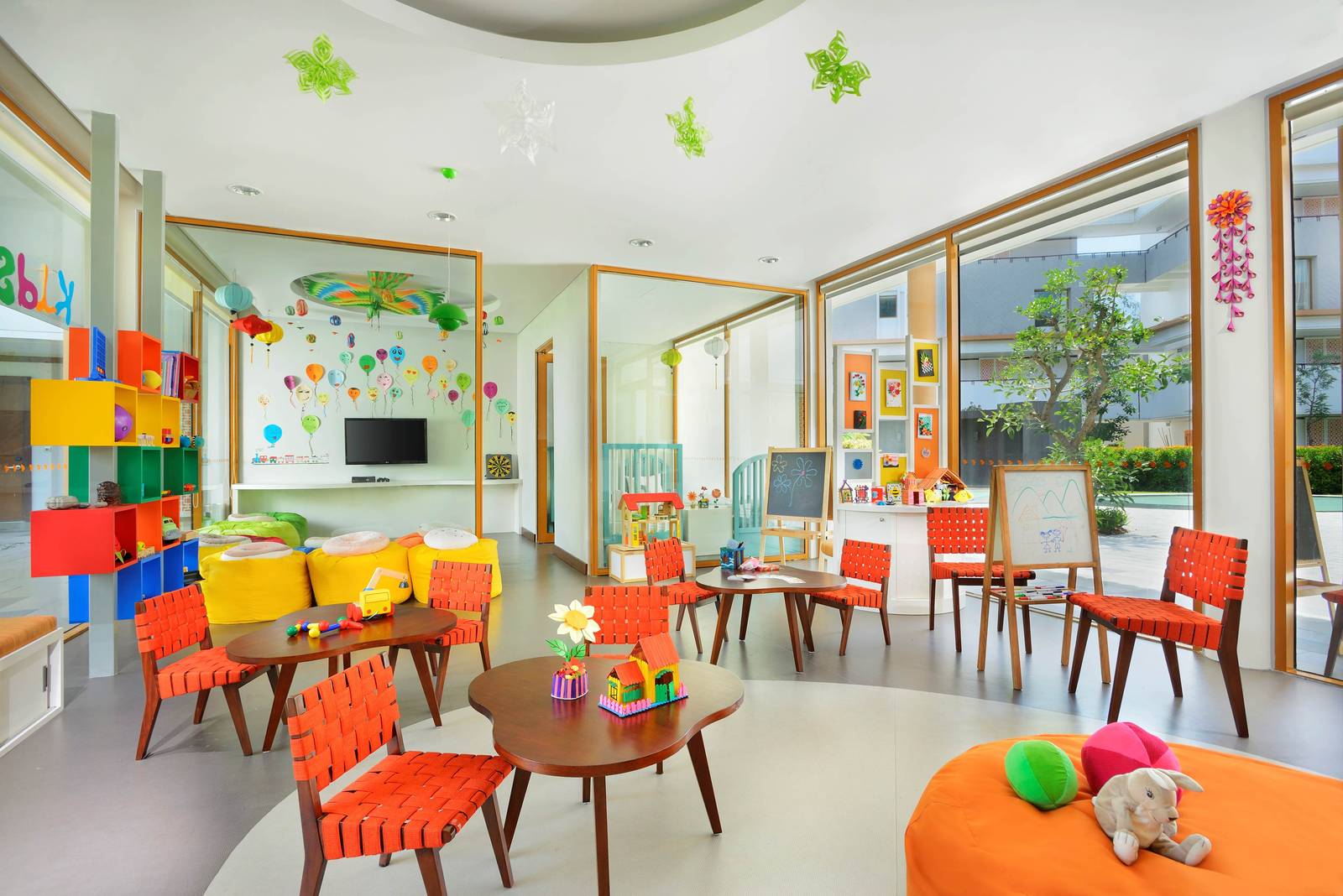 Laguna Lăng Cô 共用的 Rangers' Kids Club 室內遊戲空間