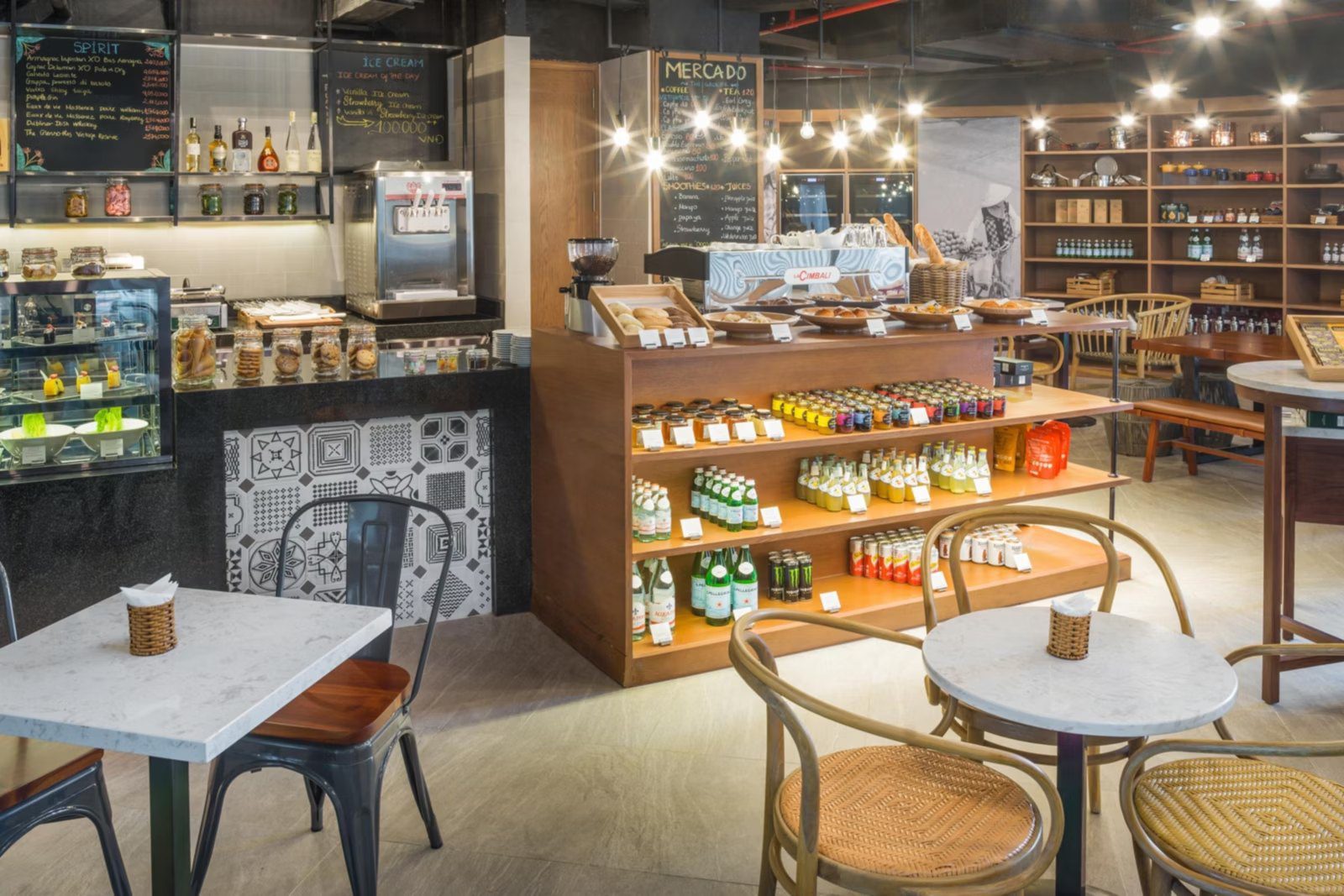 Mercado 的甜點與飲品吧台