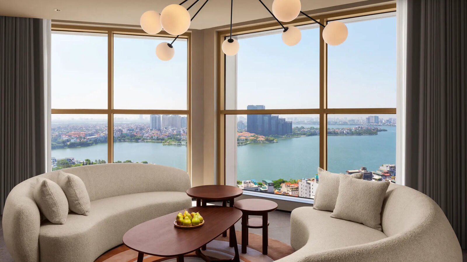 L7 West Lake Hanoi Club Floor 湖景專屬酒廊