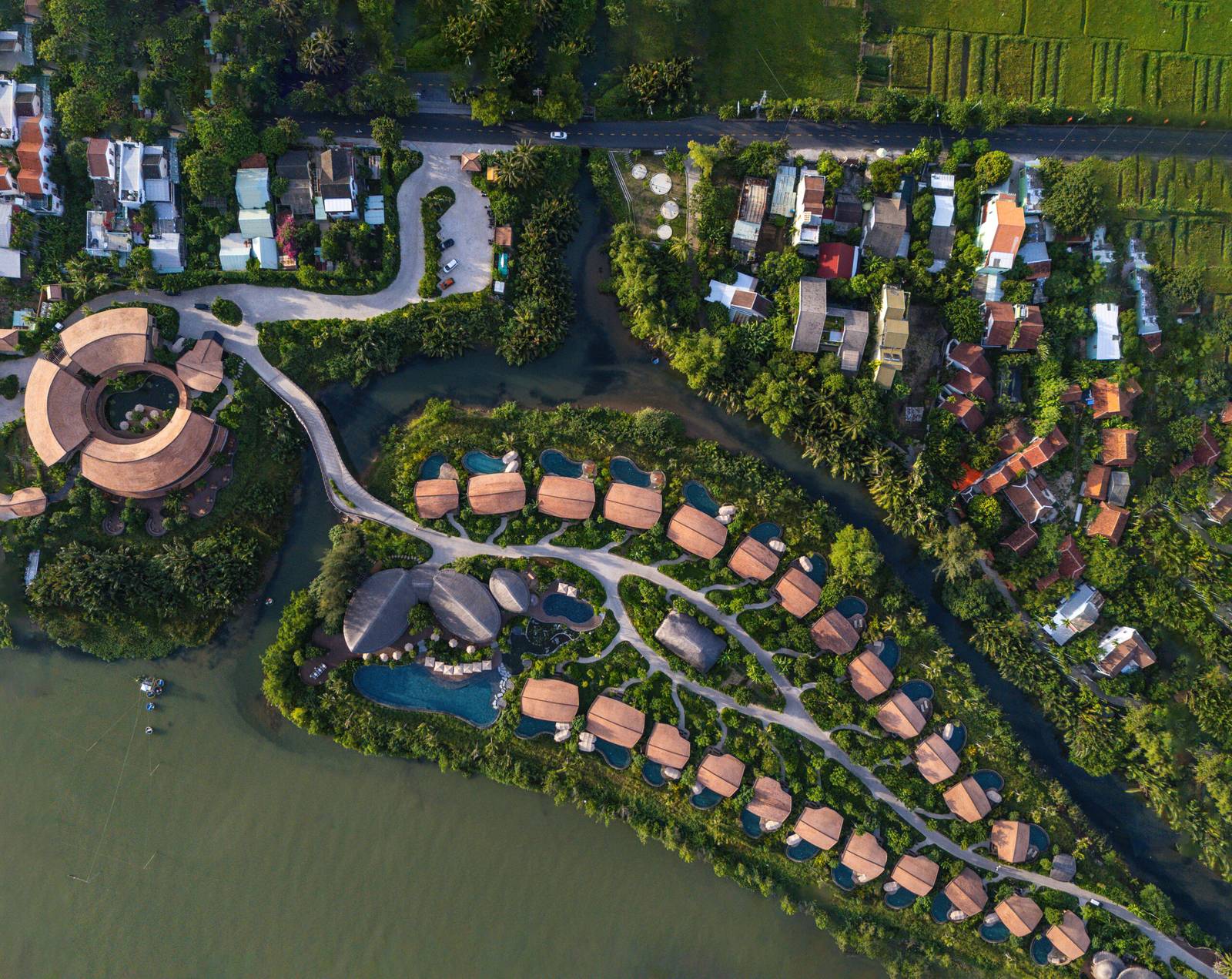 Namia River Retreat 會安河岸泳池別墅度假環境