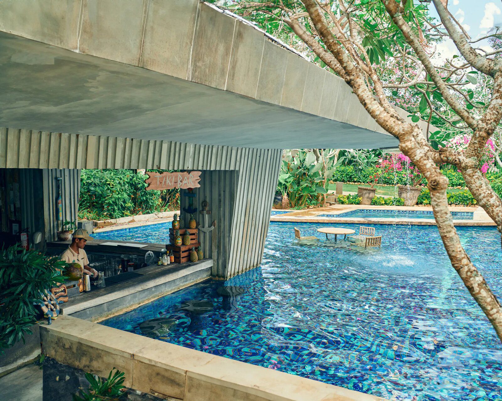 RIMBA Pool Bar 水中酒吧