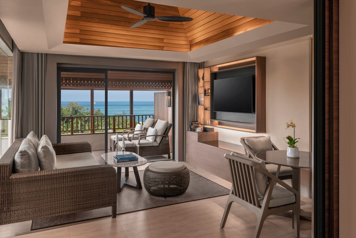Select Terrace Suite 客廳、陽台與海景