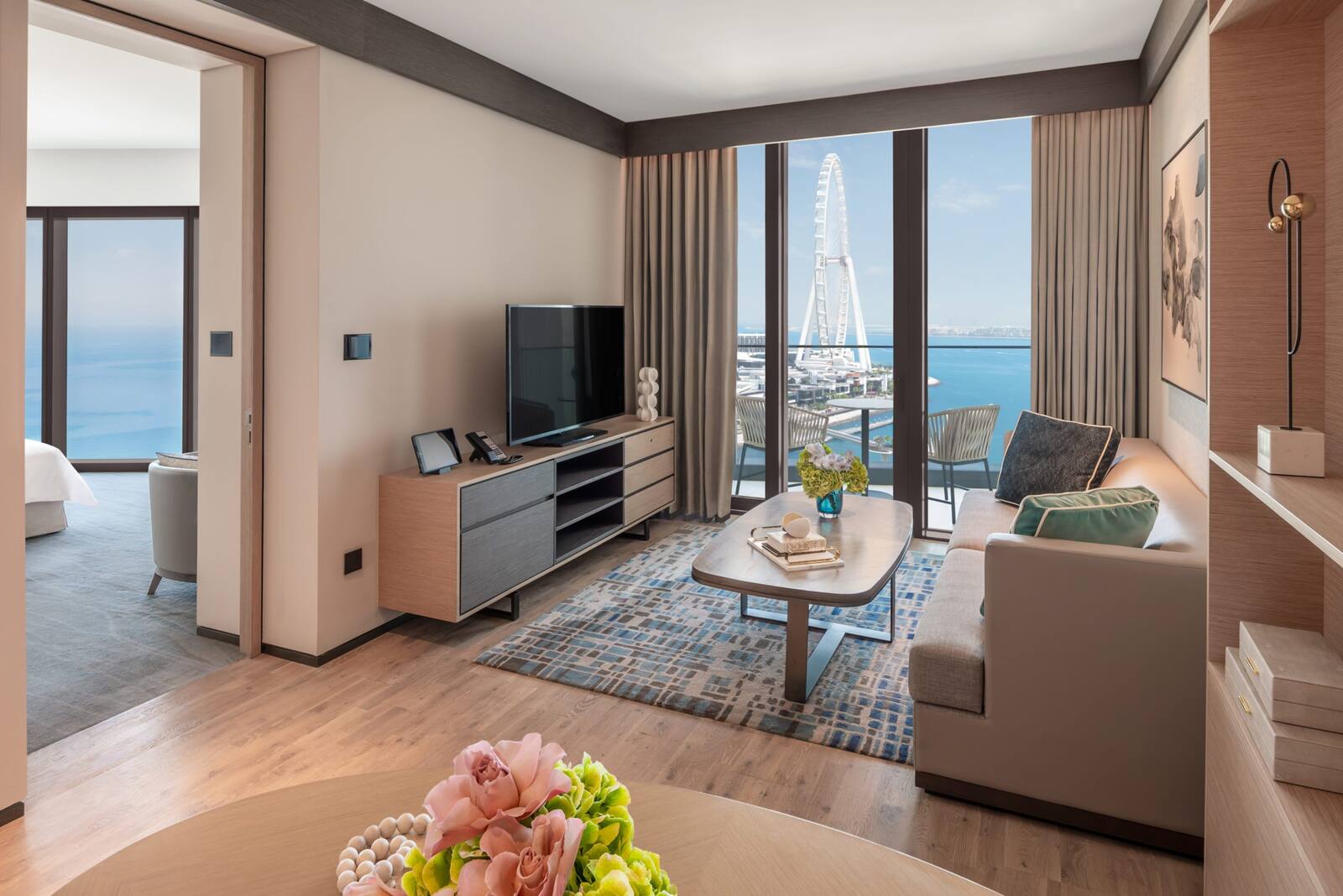 杜拜 Address 海灘度假酒店 Junior Suite 的起居空間
