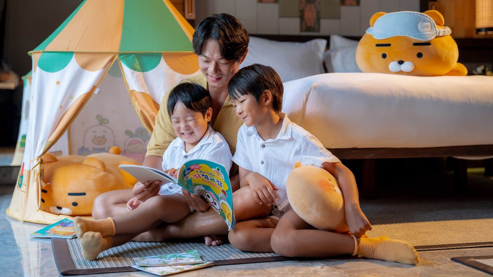 親子主題房裡的閱讀時光