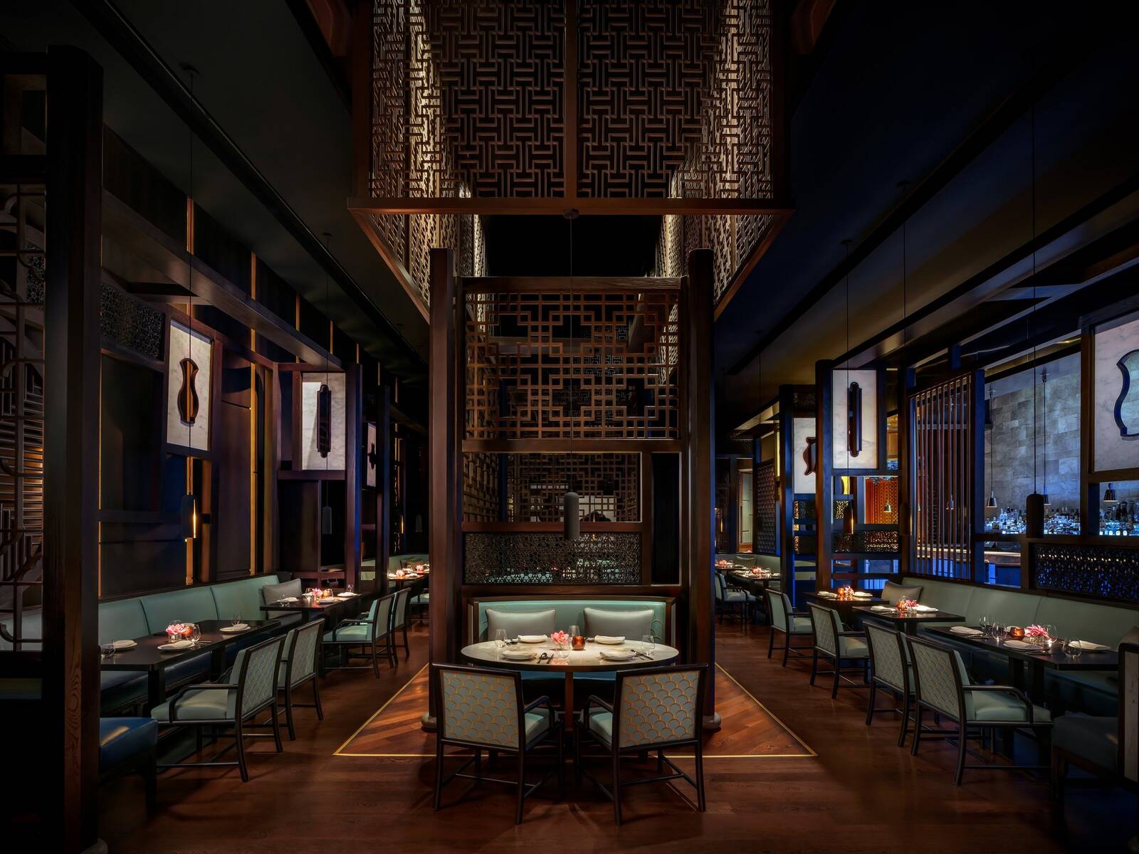 杜拜亞特蘭提斯棕櫚島酒店 Hakkasan 的用餐空間