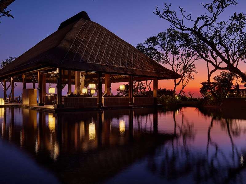 峇里島寶格麗度假村 The Bvlgari Bar 黃昏水景