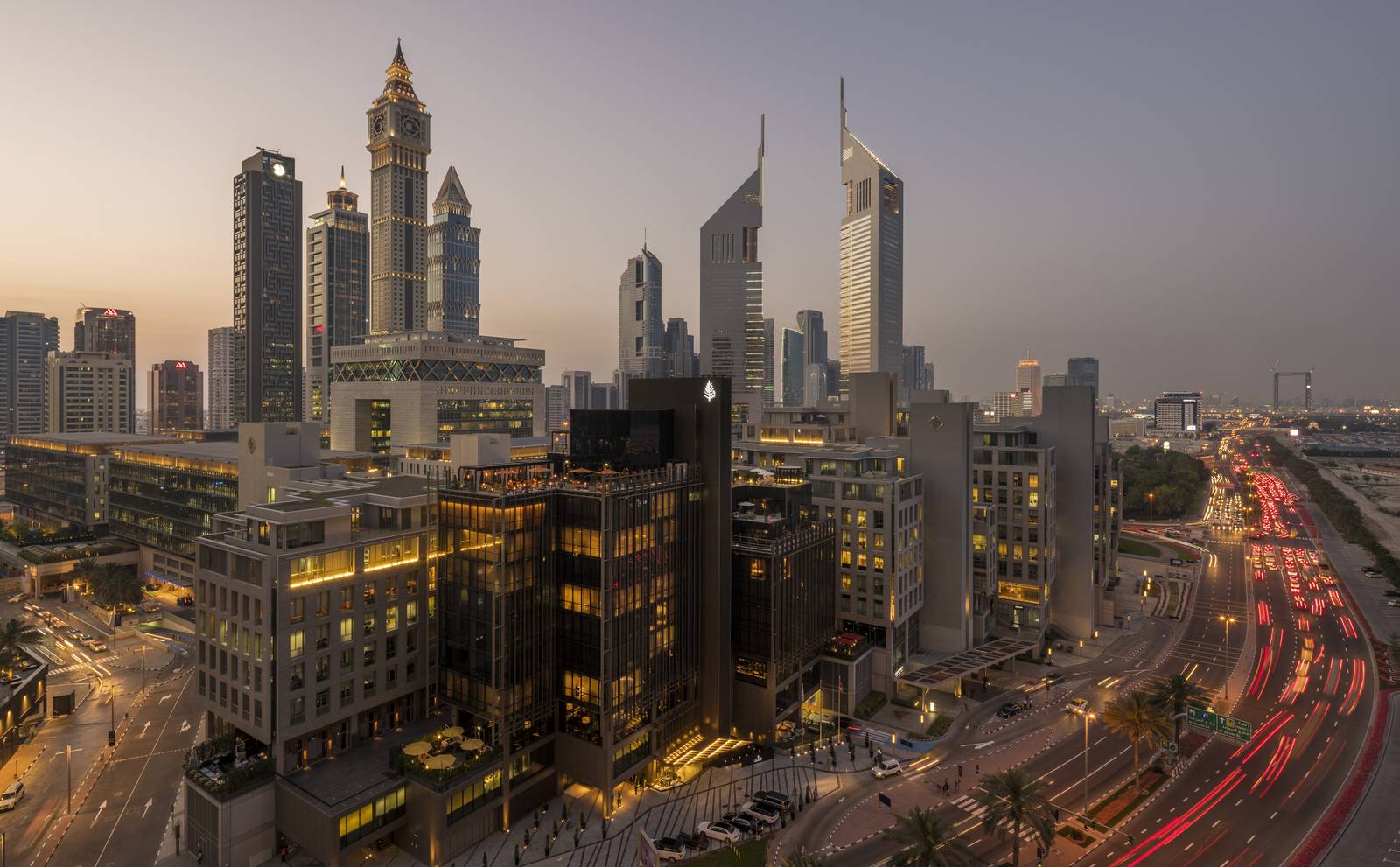 杜拜金融中心 DIFC 一帶的黃昏空拍
