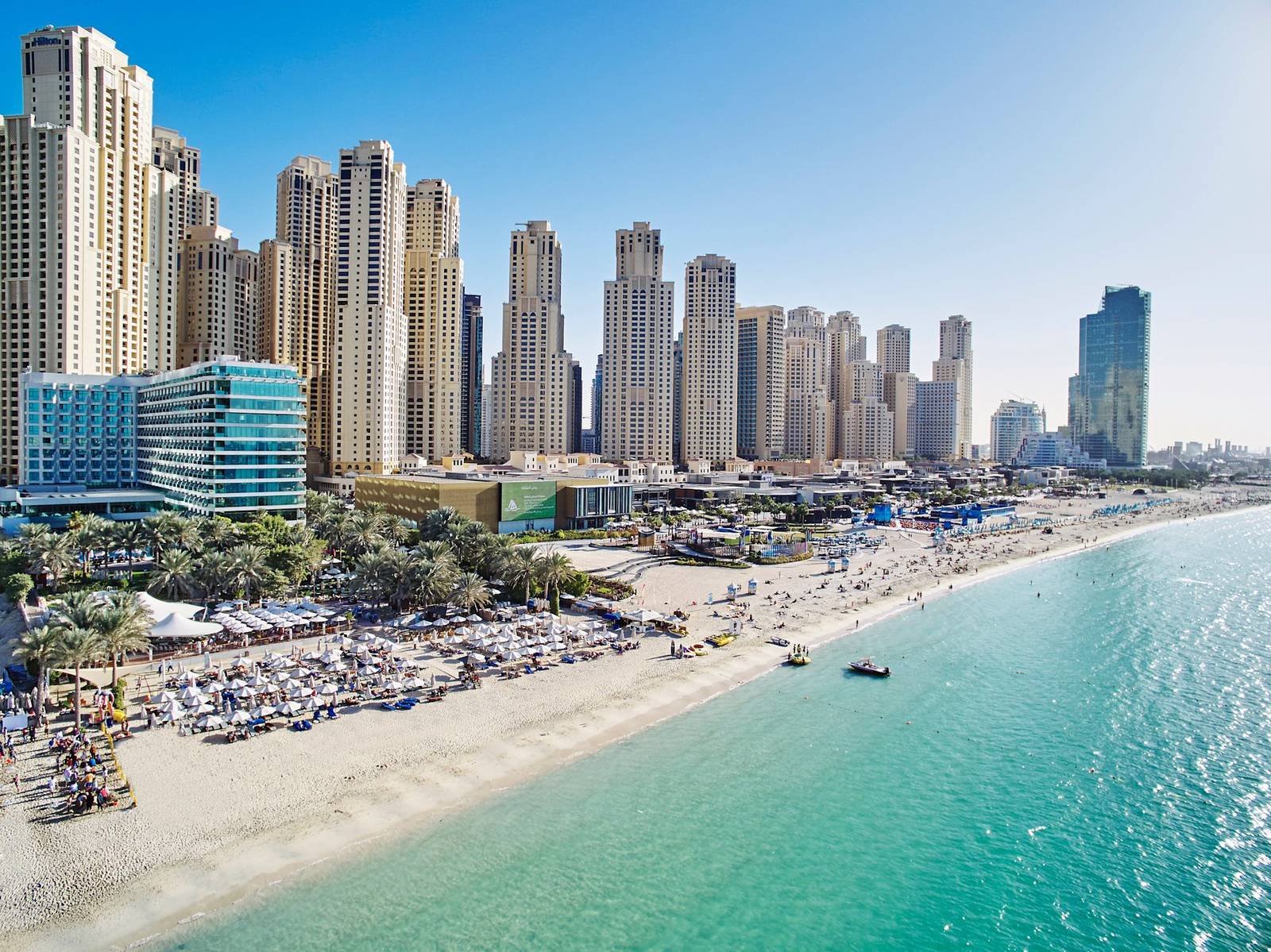 杜拜 JBR 海灘與朱美拉海灘住宅區高樓的空拍