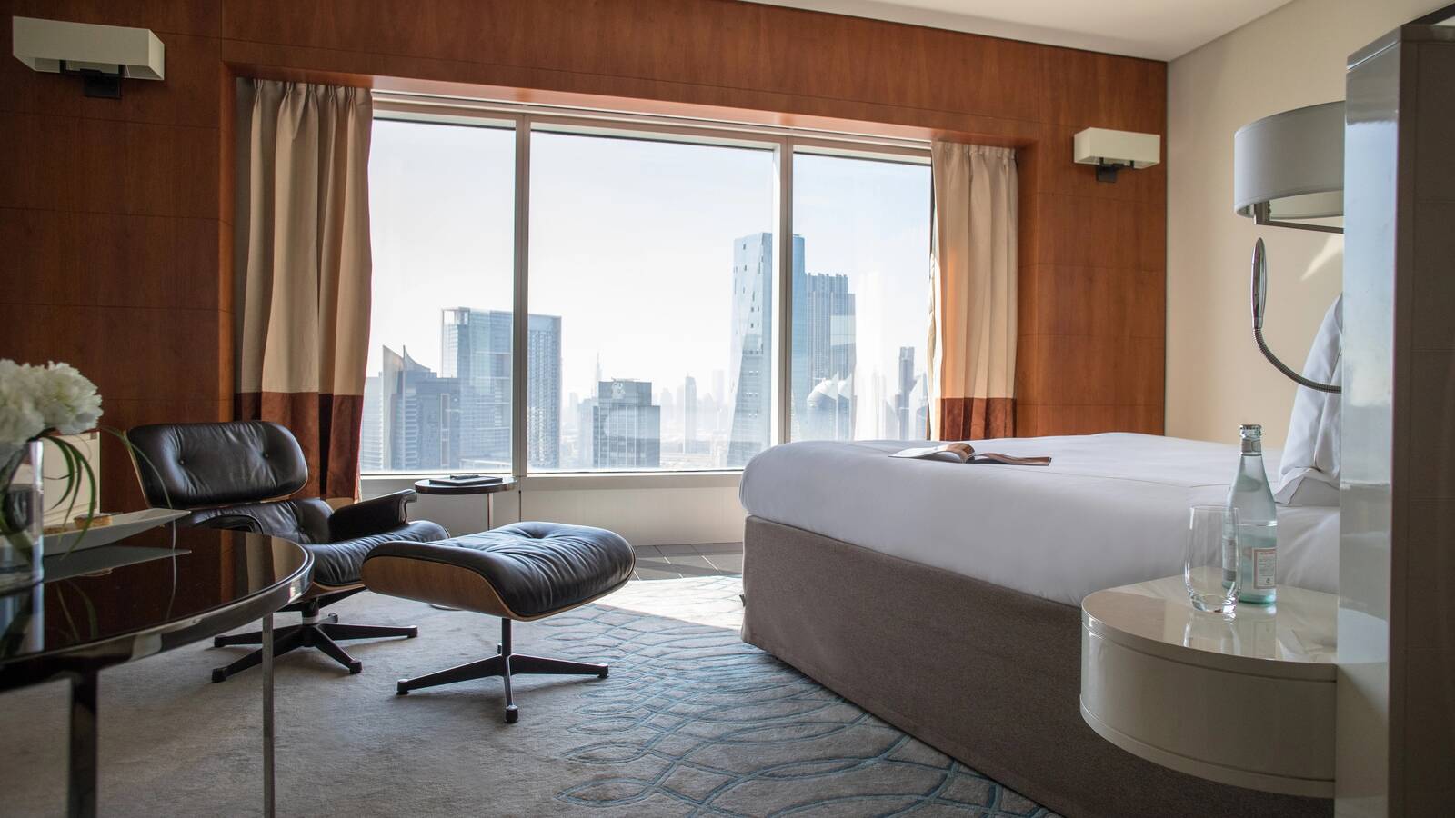Jumeirah Emirates Towers Premier Deluxe Room 與城市景觀