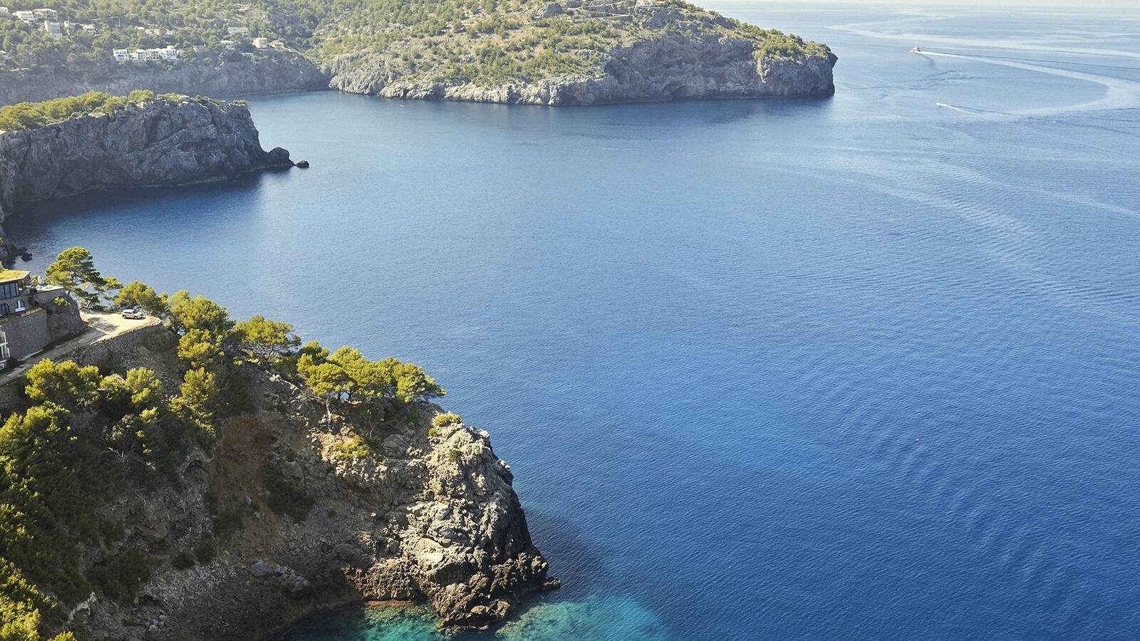 Jumeirah Mallorca 坐落馬略卡島西北海岸懸崖
