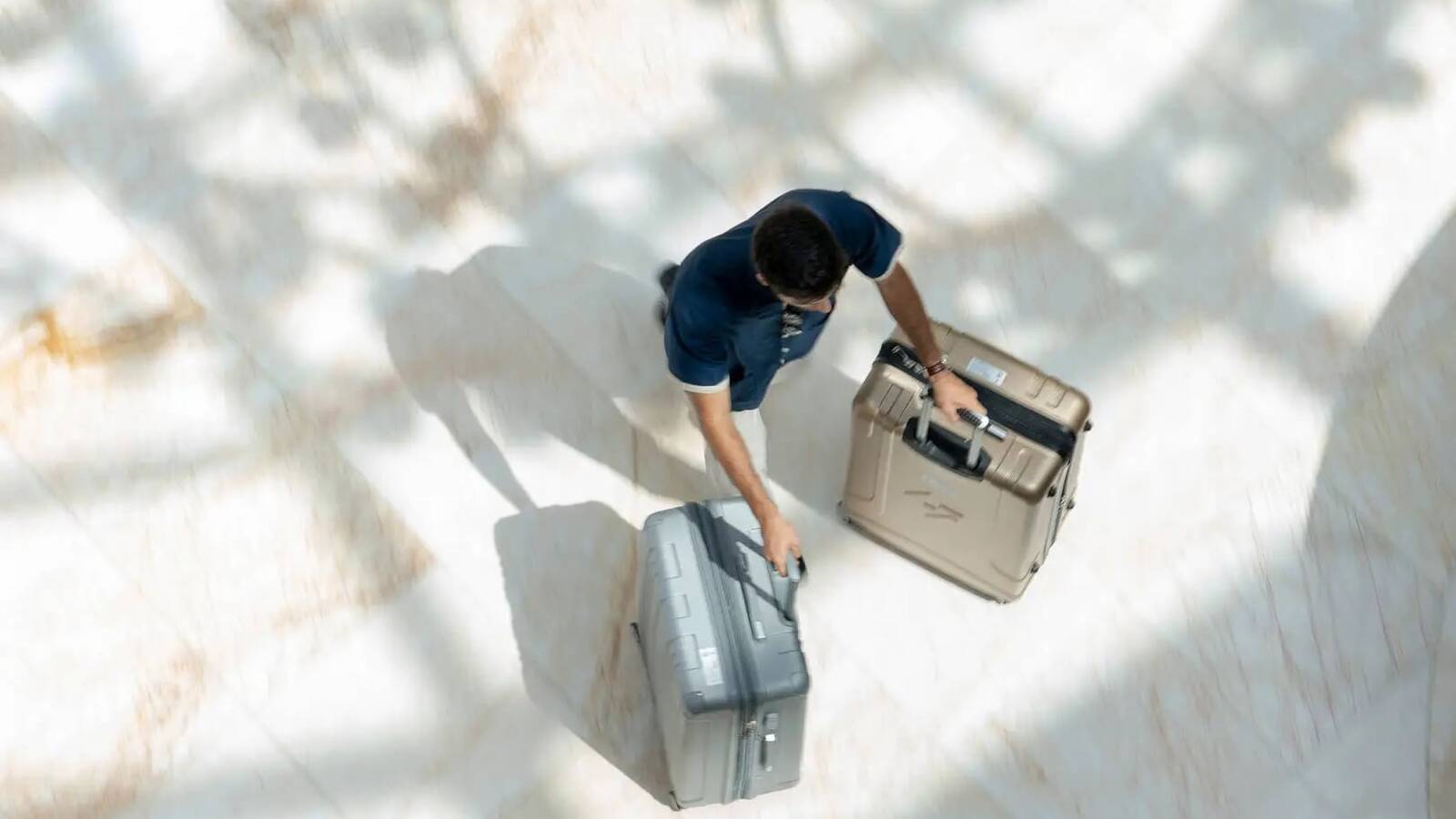 Jumeirah Mallorca 大廳行李服務情境