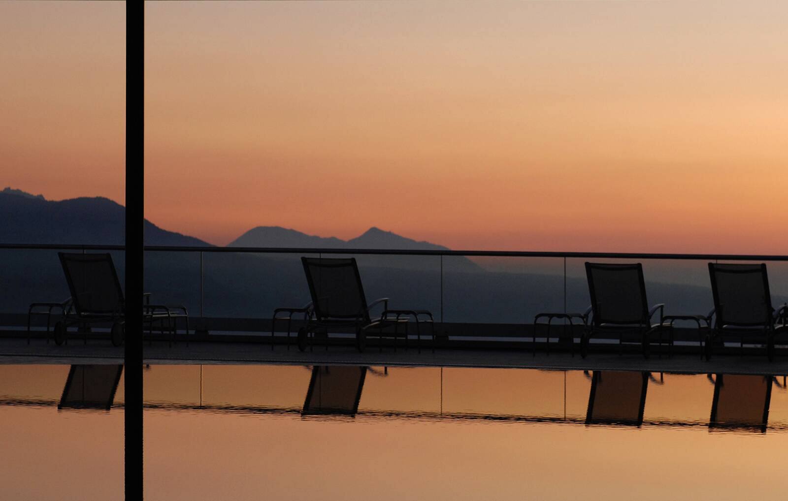 Le Mirador Resort & Spa 湖景無邊際泳池夕陽