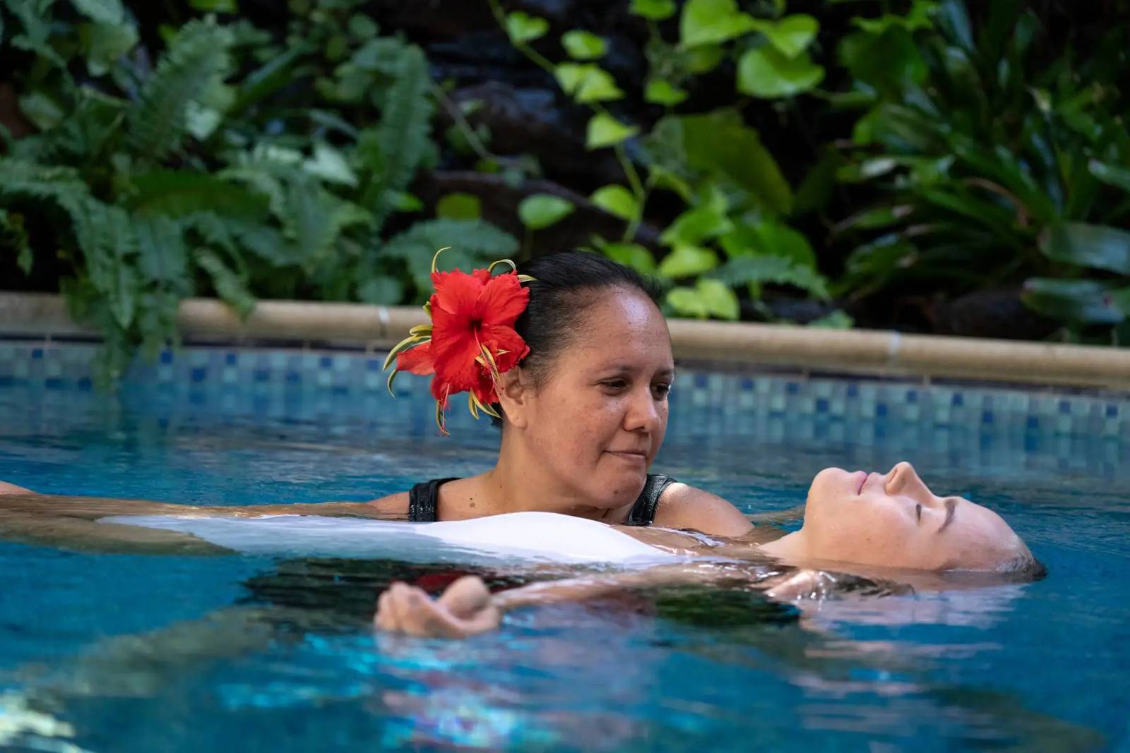 茉莉亞島瑪納瓦海灘度假村 Manea Spa 的水中按摩療程