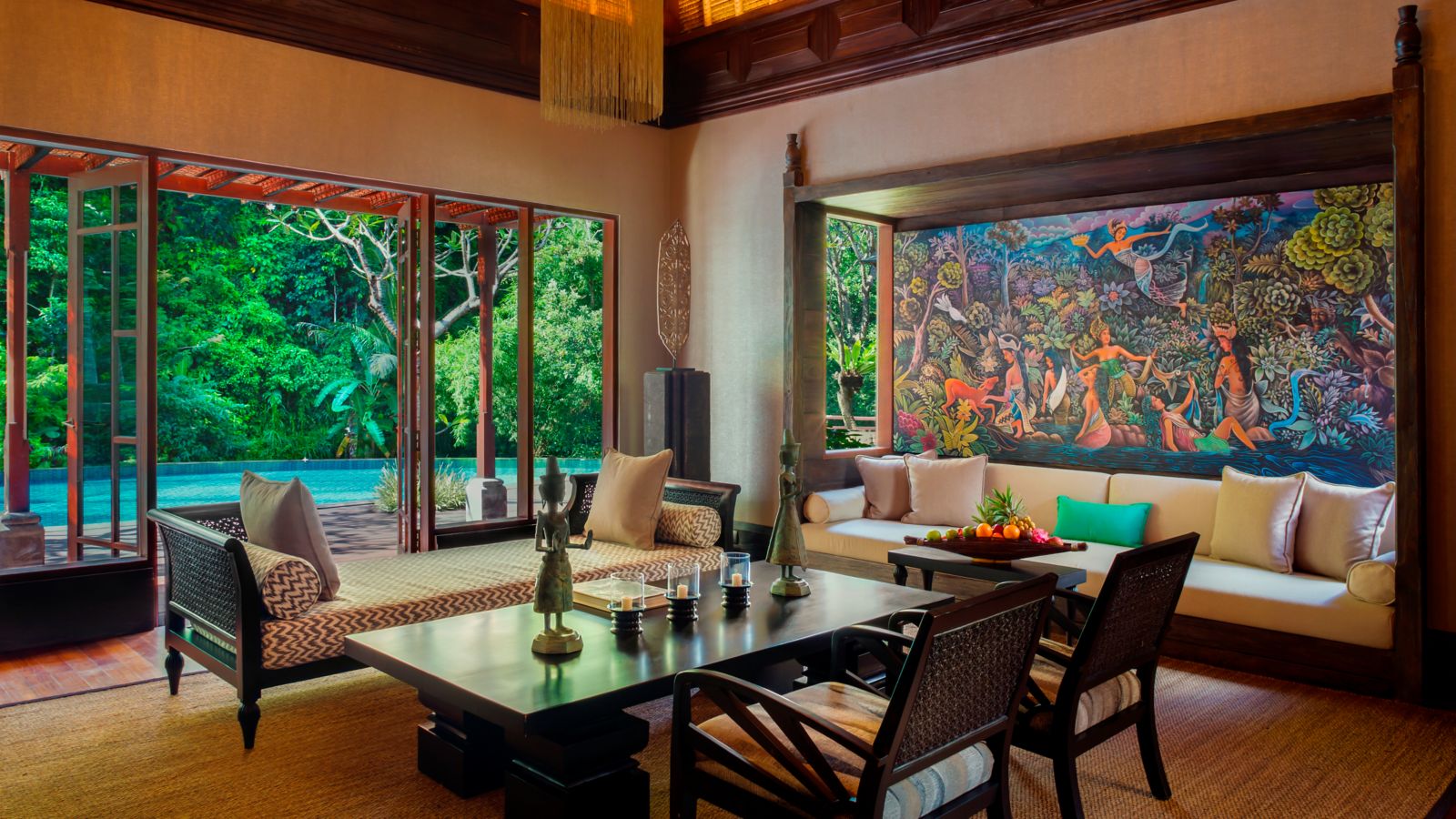 Two Bedroom Pool Villa 獨立客廳與起居空間