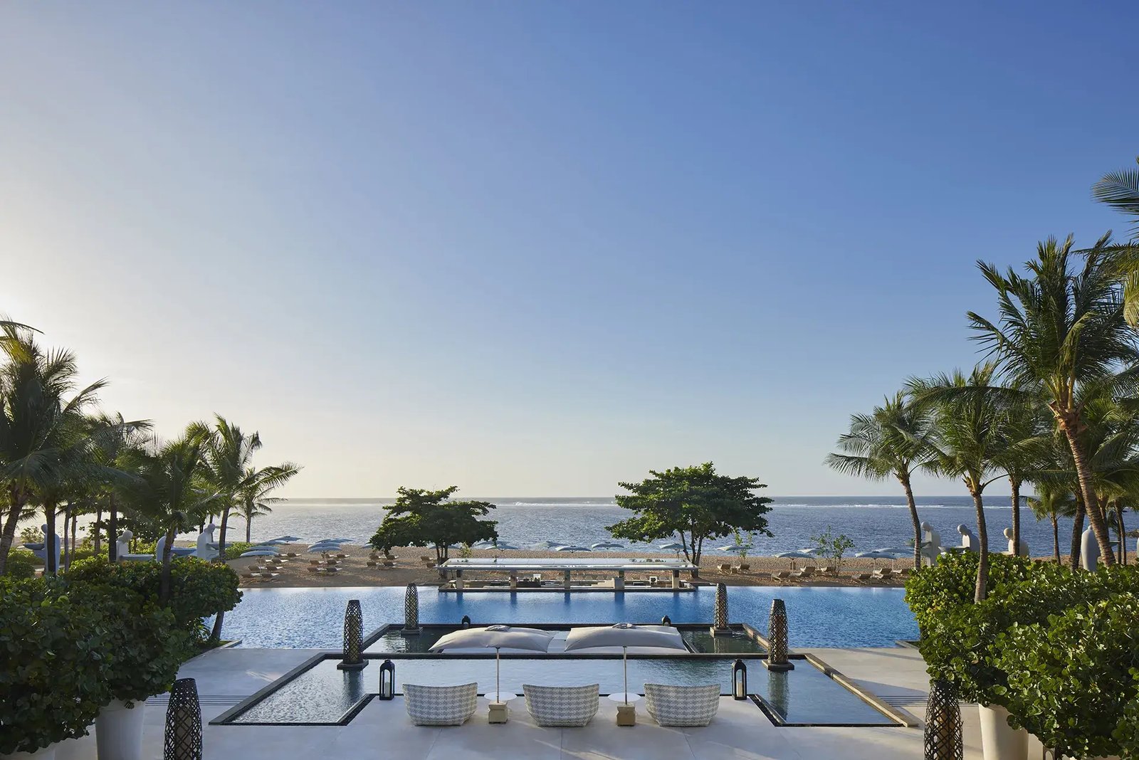 Mulia Resort 面海的 Ocean Pool