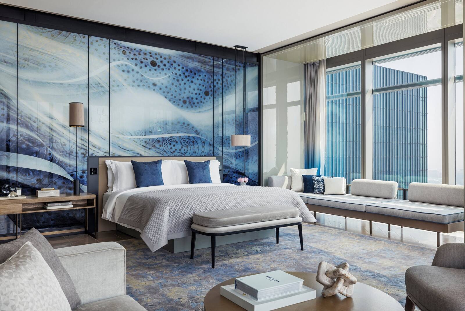 杜拜 One&Only 匝比爾酒店 Za'abeel Suite 的臥室與市景