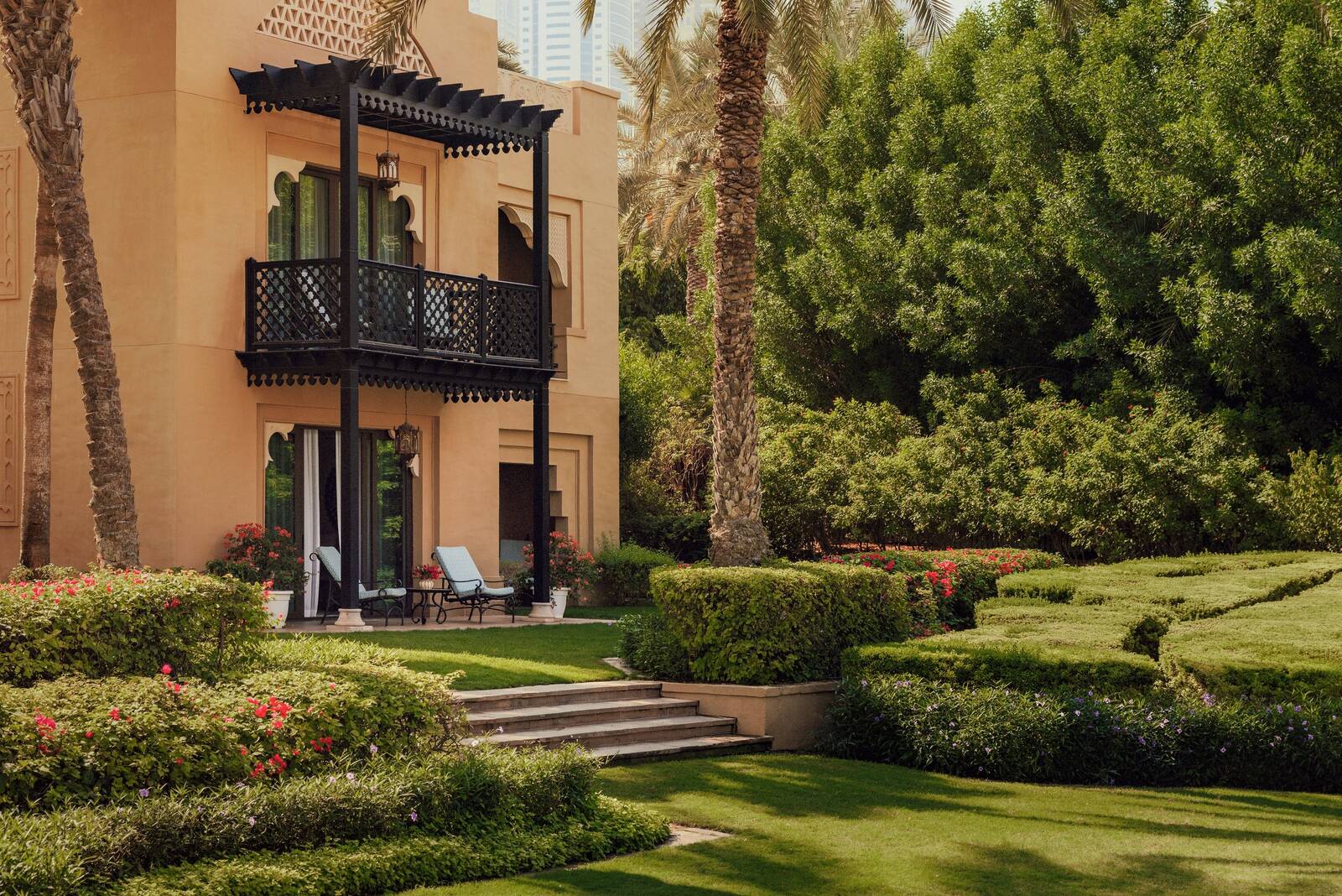 杜拜 One&Only 皇家幻境度假村 The Residence 的花園與低層建築
