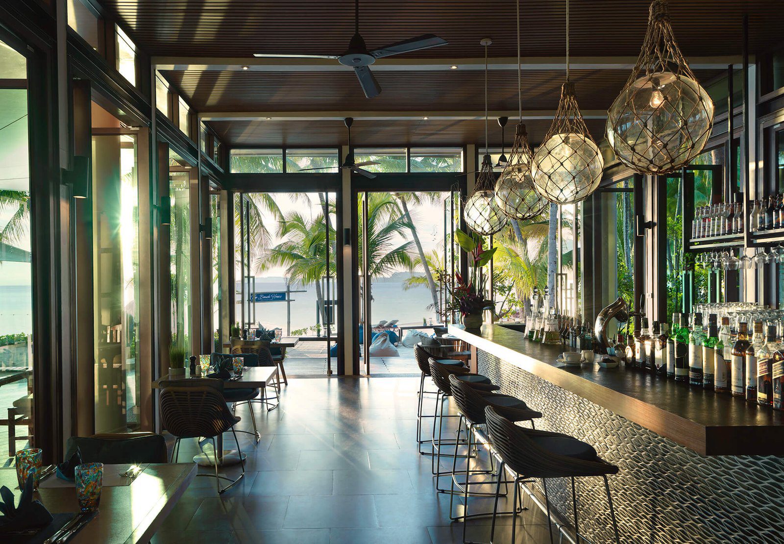 The Beach House 的吧台
