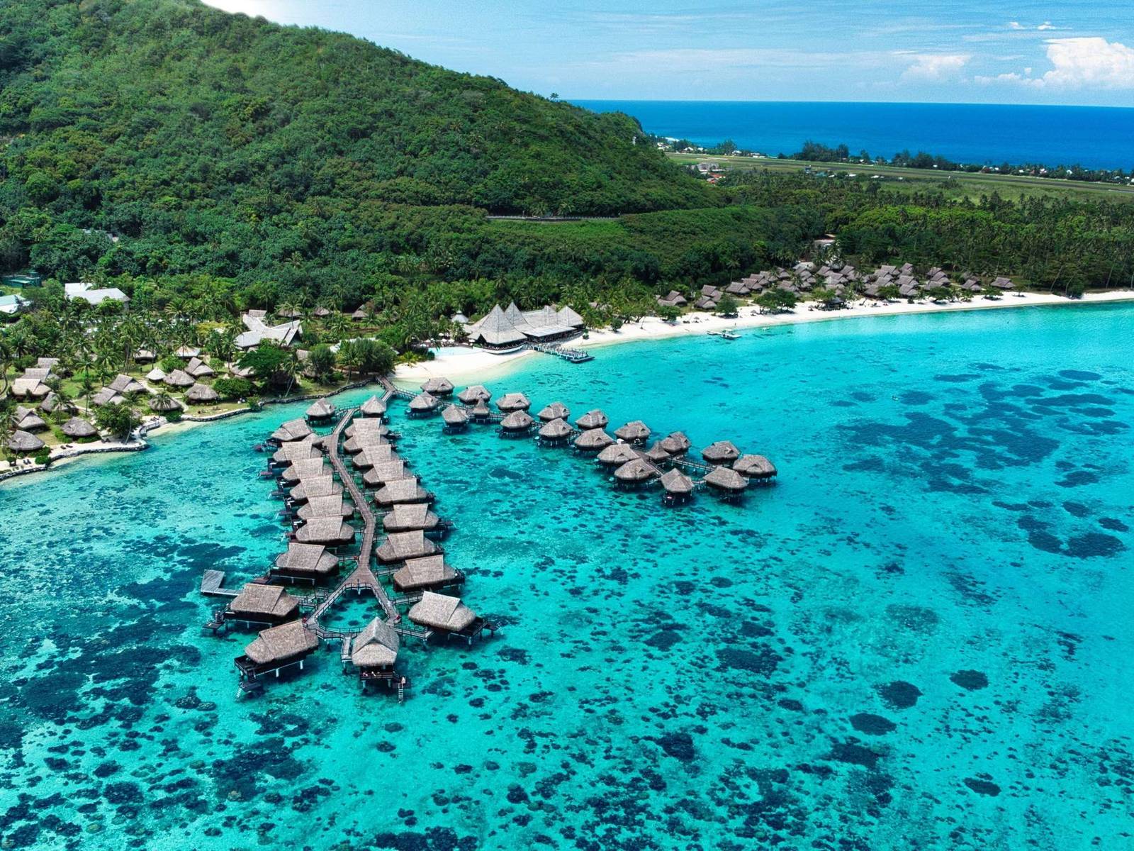 茉莉亞島山海與潟湖景觀