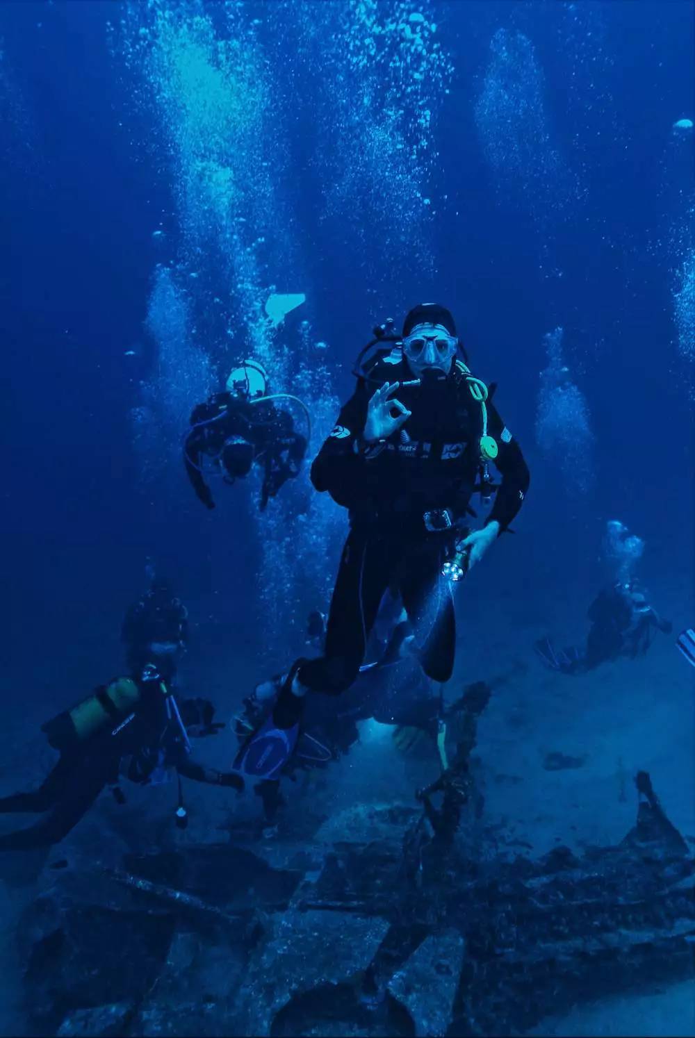 大溪地本島海域的水肺潛水