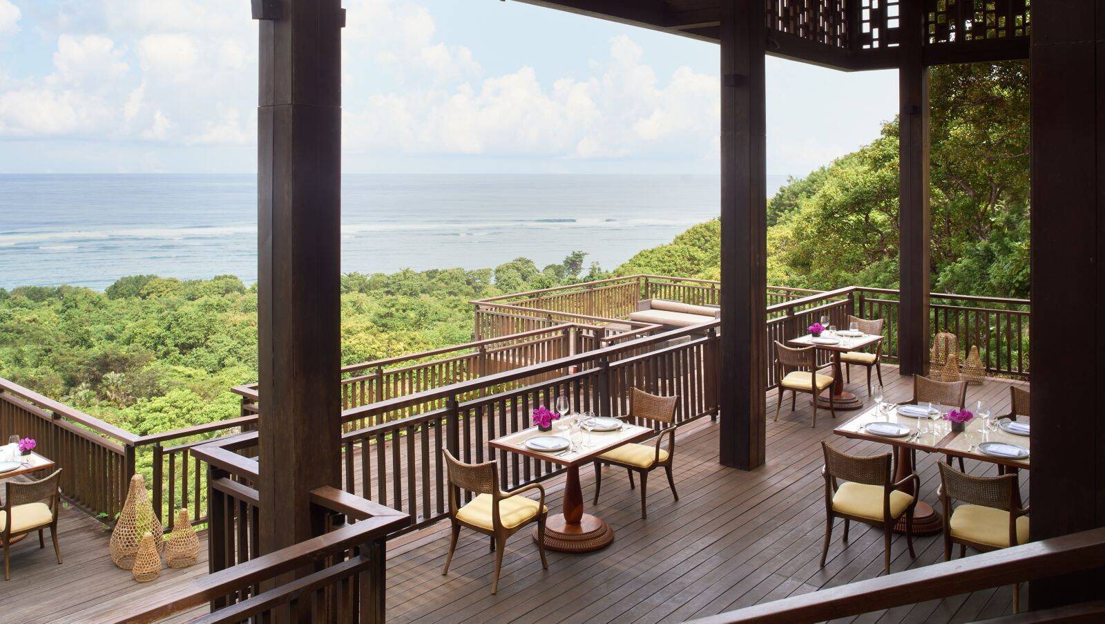 峇里麗思卡爾頓酒店 Bejana 印尼餐廳海景座位