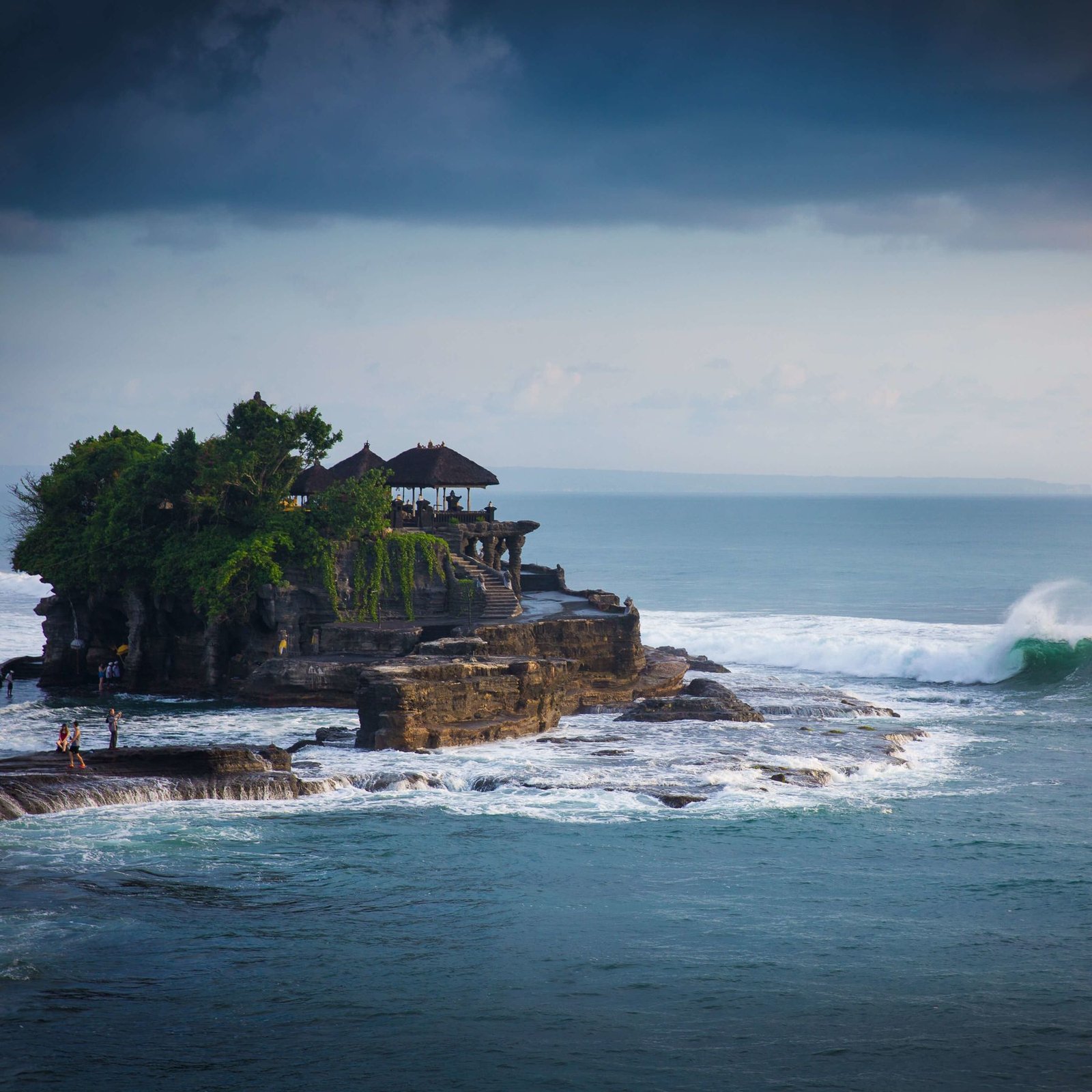鄰近的海神廟 Tanah Lot