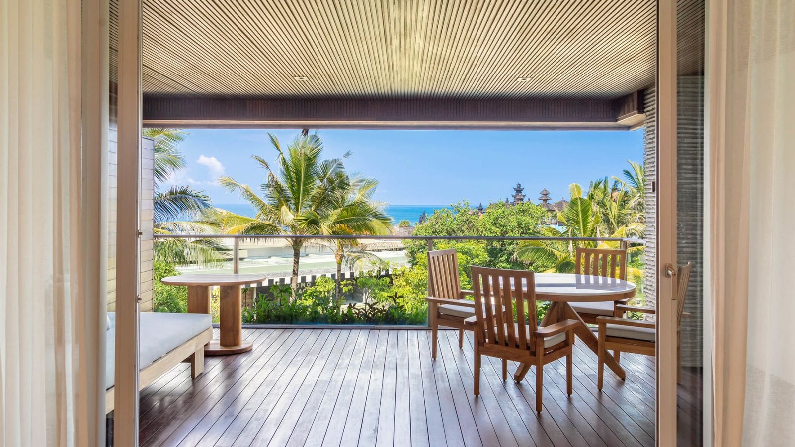 One-Bedroom Seaview Residence 的海景住宅