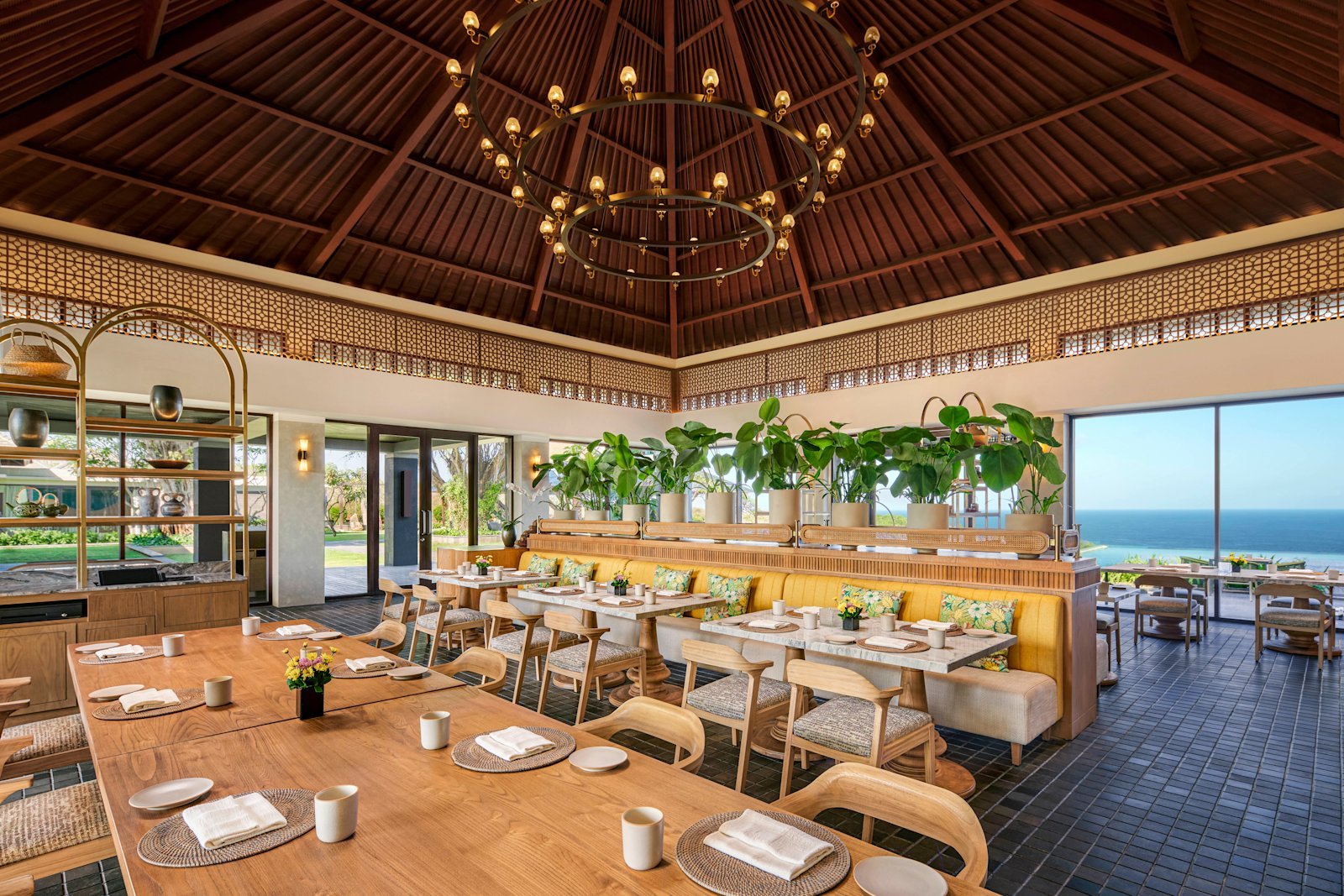 Commune 餐廳的室內座位區