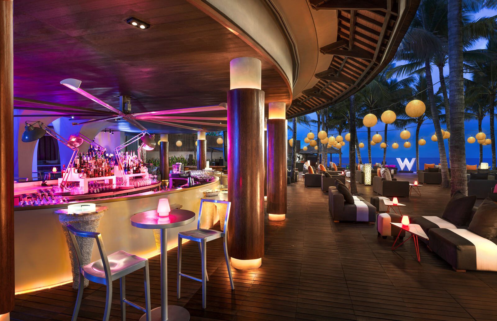 峇里島 W 飯店 Woobar 戶外 Deck 社交空間