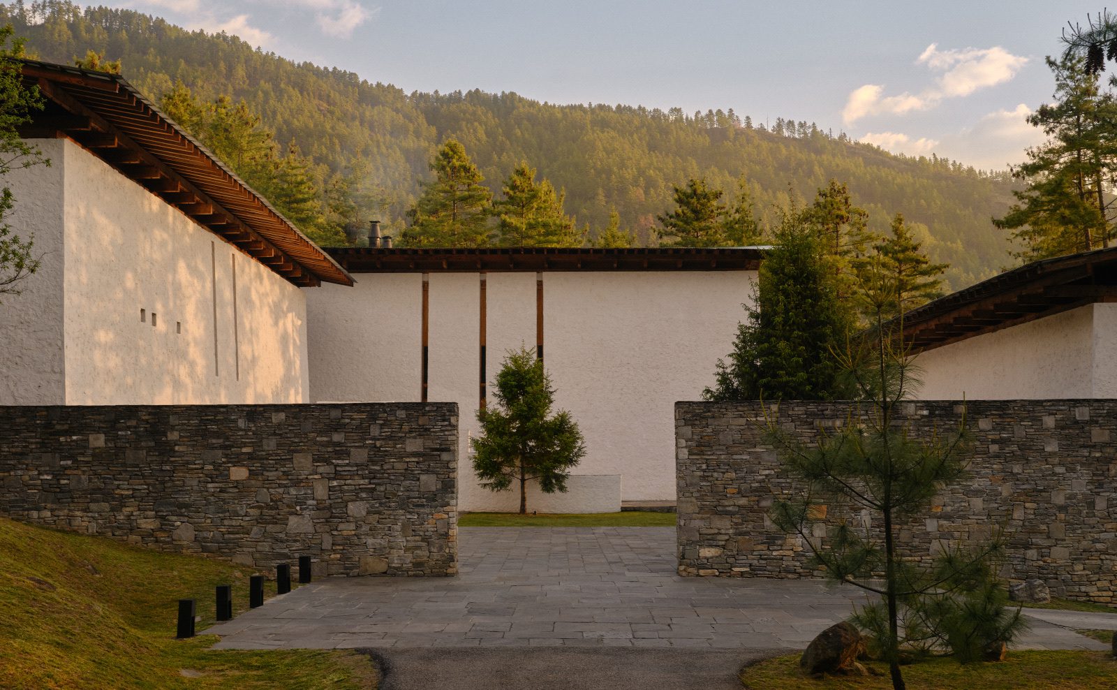 不丹 Amankora 廷布 Lodge 與松林山谷景觀