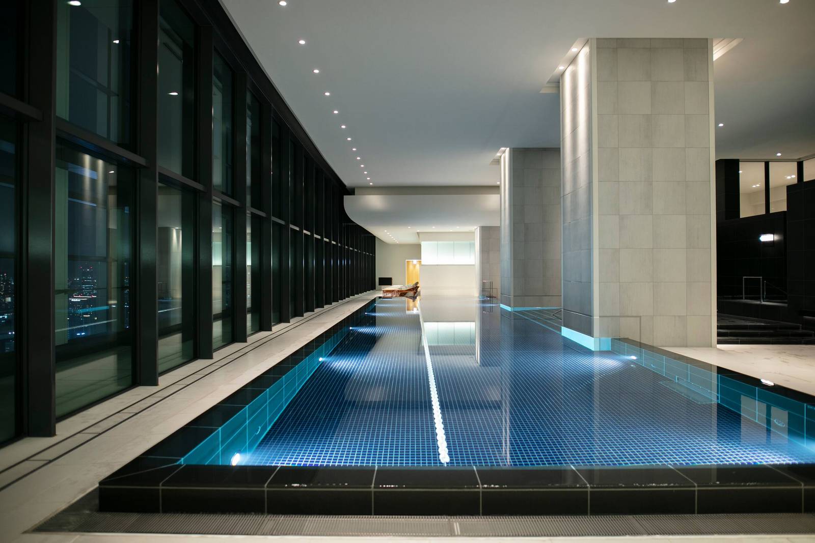 東京安達仕酒店 AO Spa & Club 20 公尺泳池