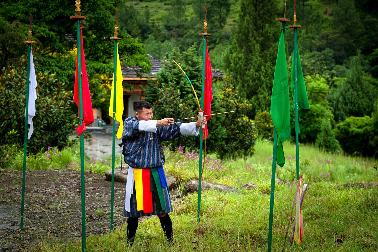 &Beyond Punakha River Lodge 草地射箭體驗