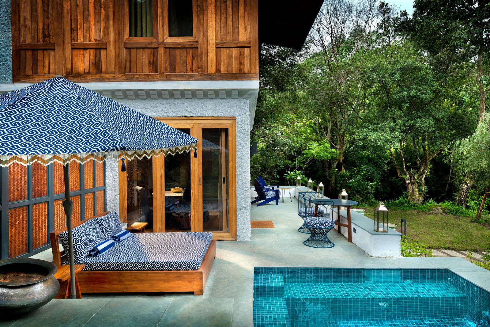 &Beyond Punakha River Lodge River House 私人露台與泳池