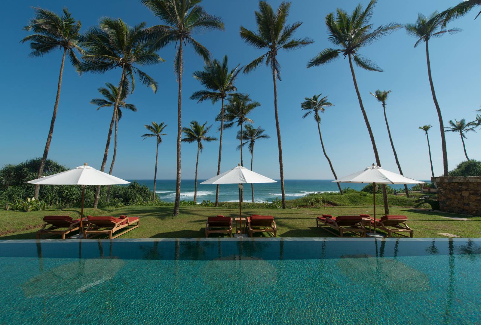 Cape Weligama 無邊際泳池與椰林海景