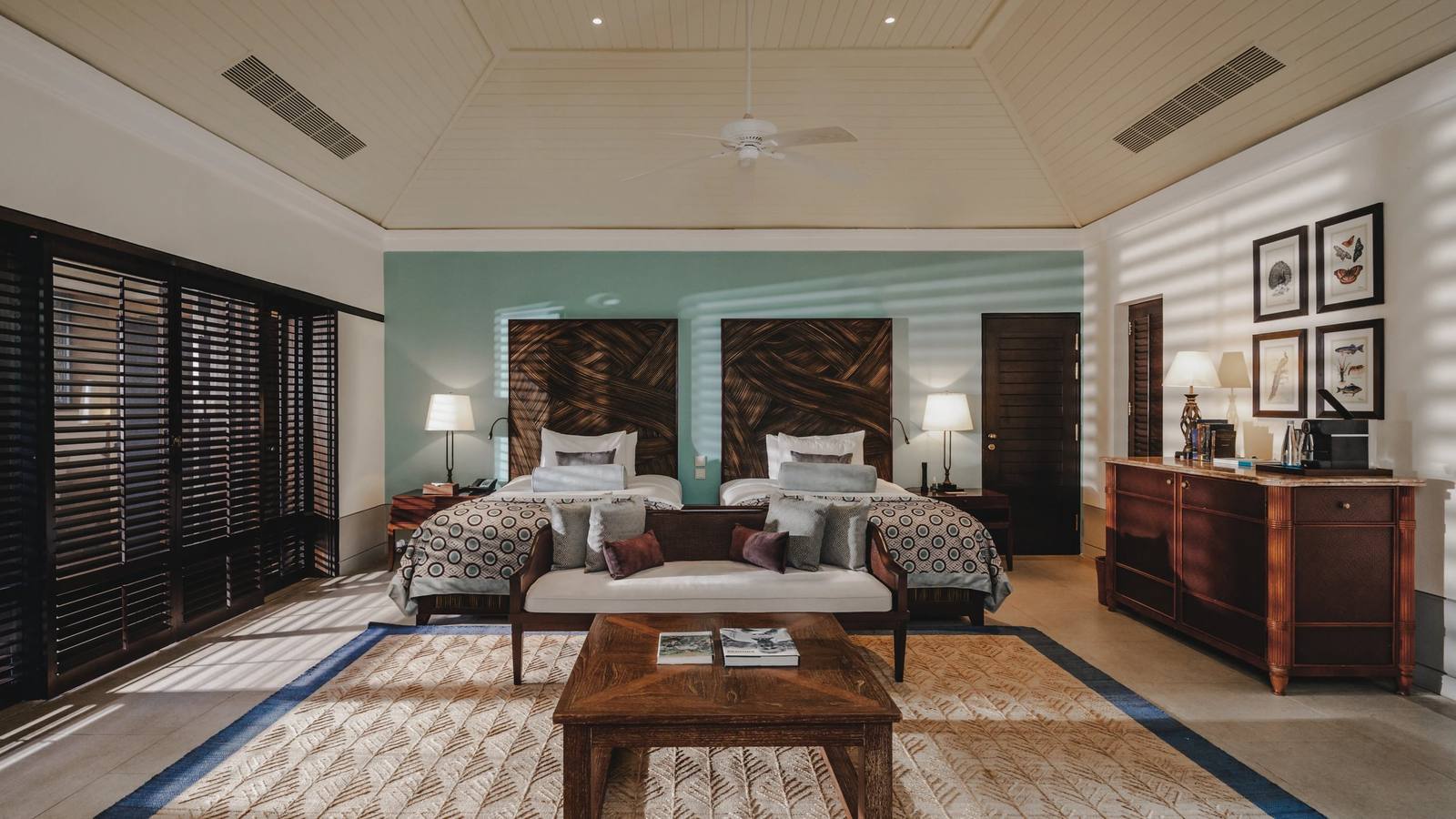 Cape Weligama Junior Suite 臥室與起居空間