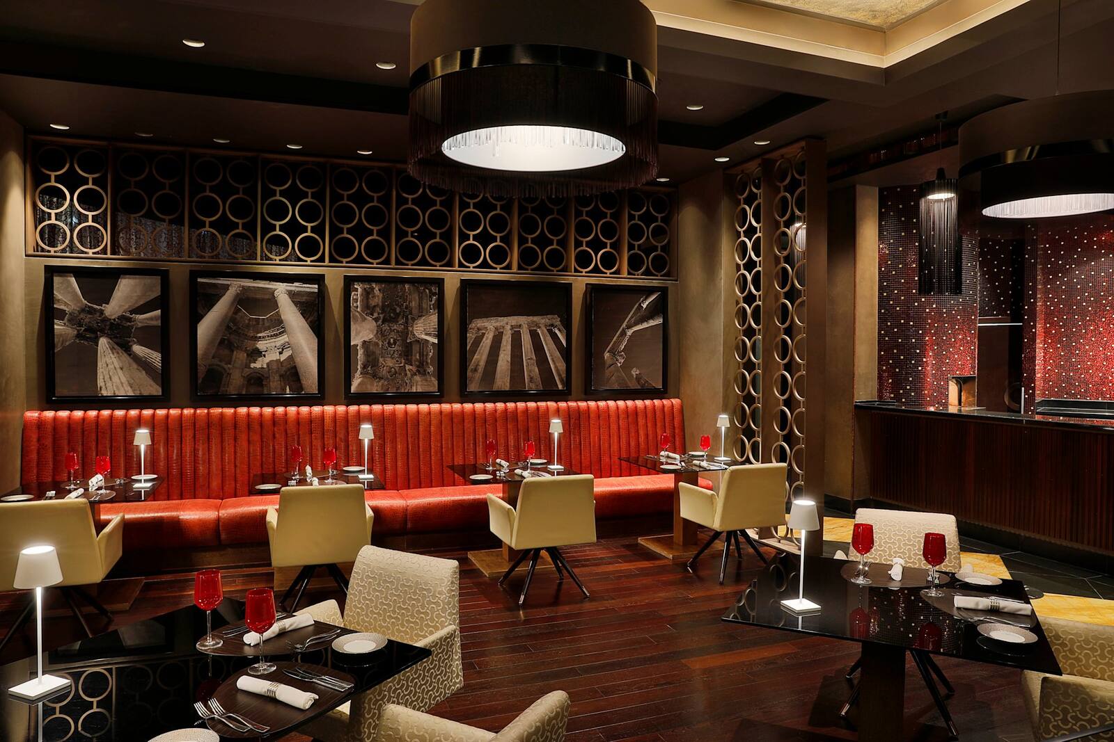 阿布達比康萊德酒店 Li Beirut 的用餐空間