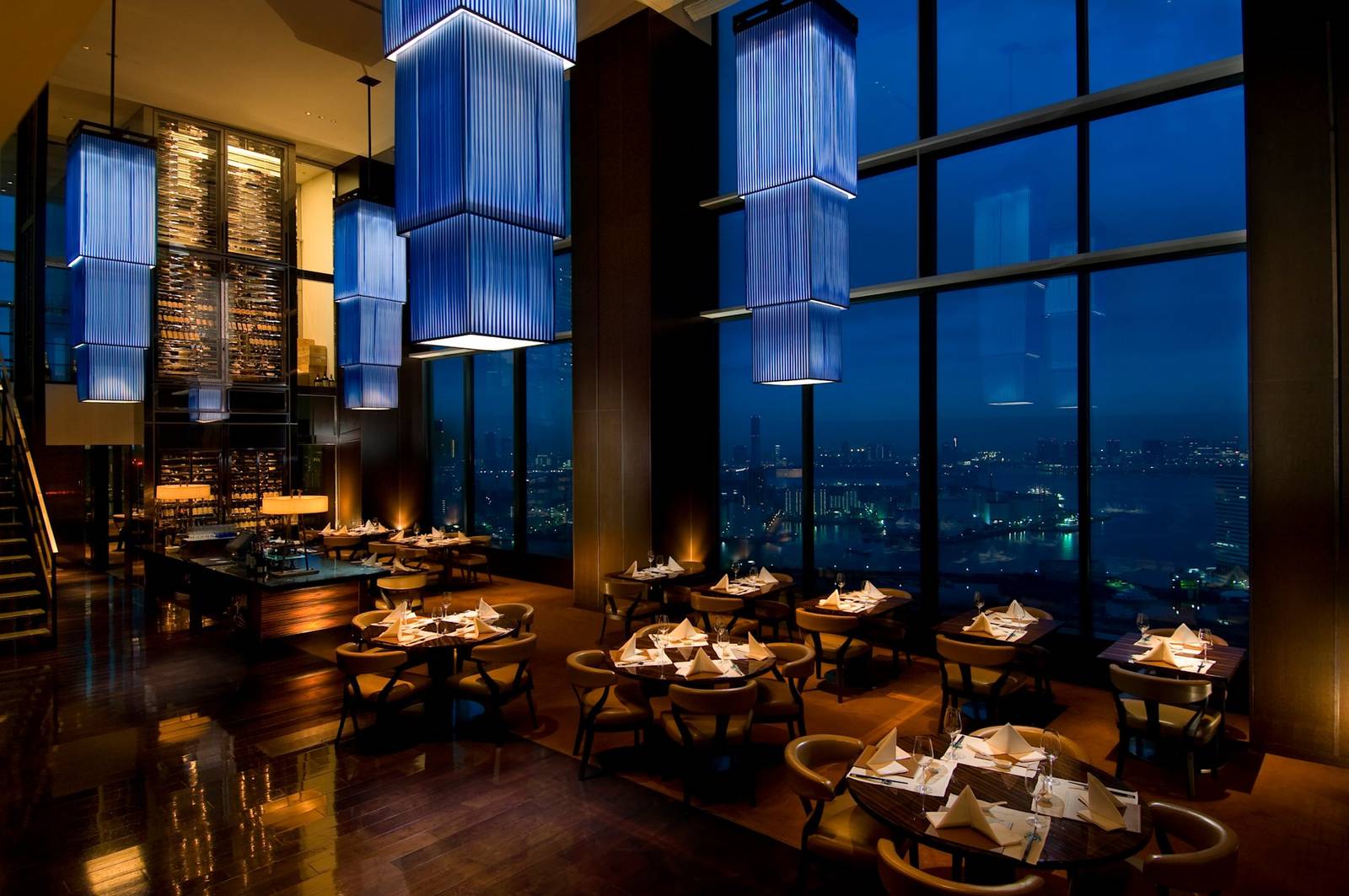 東京康萊德酒店 China Blue 中餐廳夜景座位