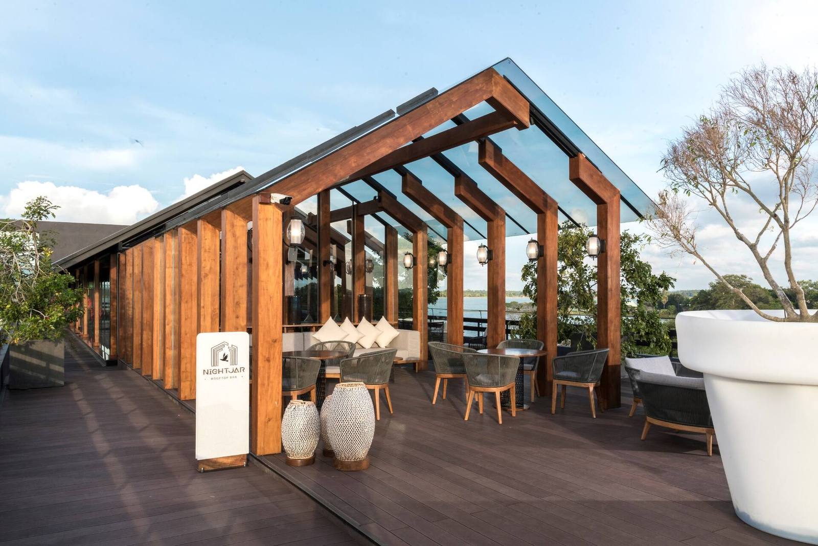 DoubleTree Weerawila 屋頂酒吧