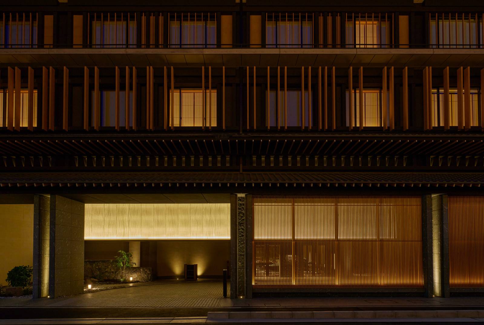 京都都喜天闕酒店正面入口夜景