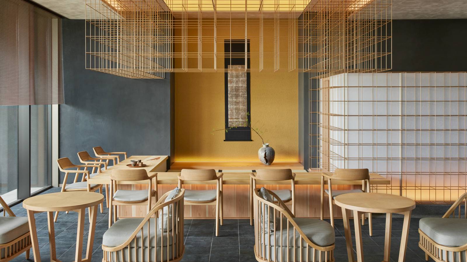 京都都喜天闕酒店茶沙龍座位與格柵天花