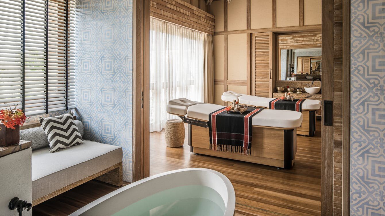 Four Seasons Desroches Island Circle of Connection Spa treatment room