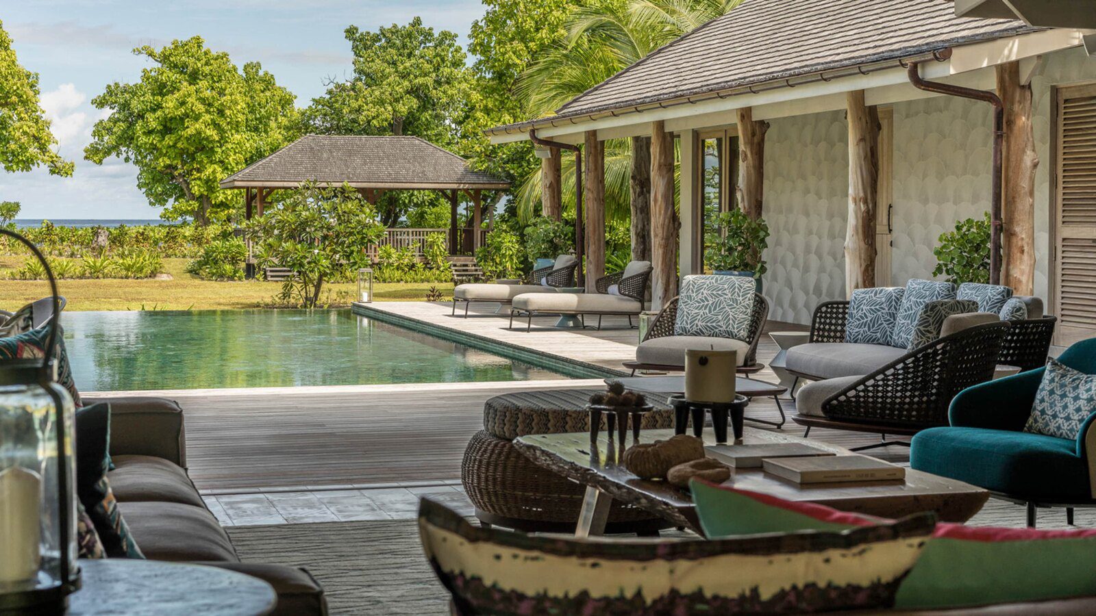 Four Seasons Desroches Island residence 私人泳池、露台與花園