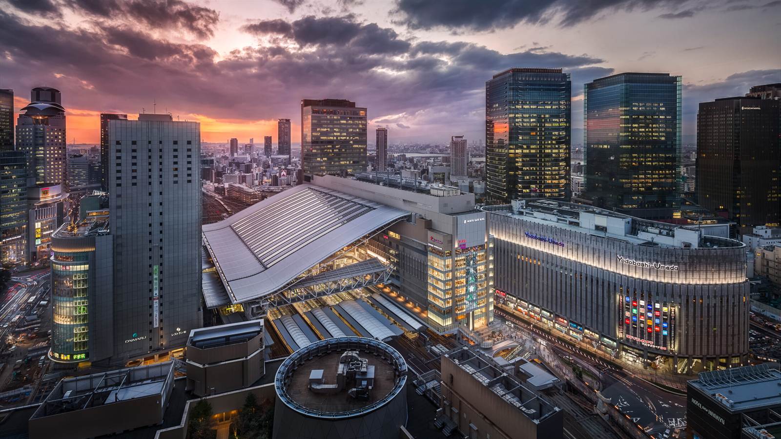 大阪梅田車站周邊城市景觀