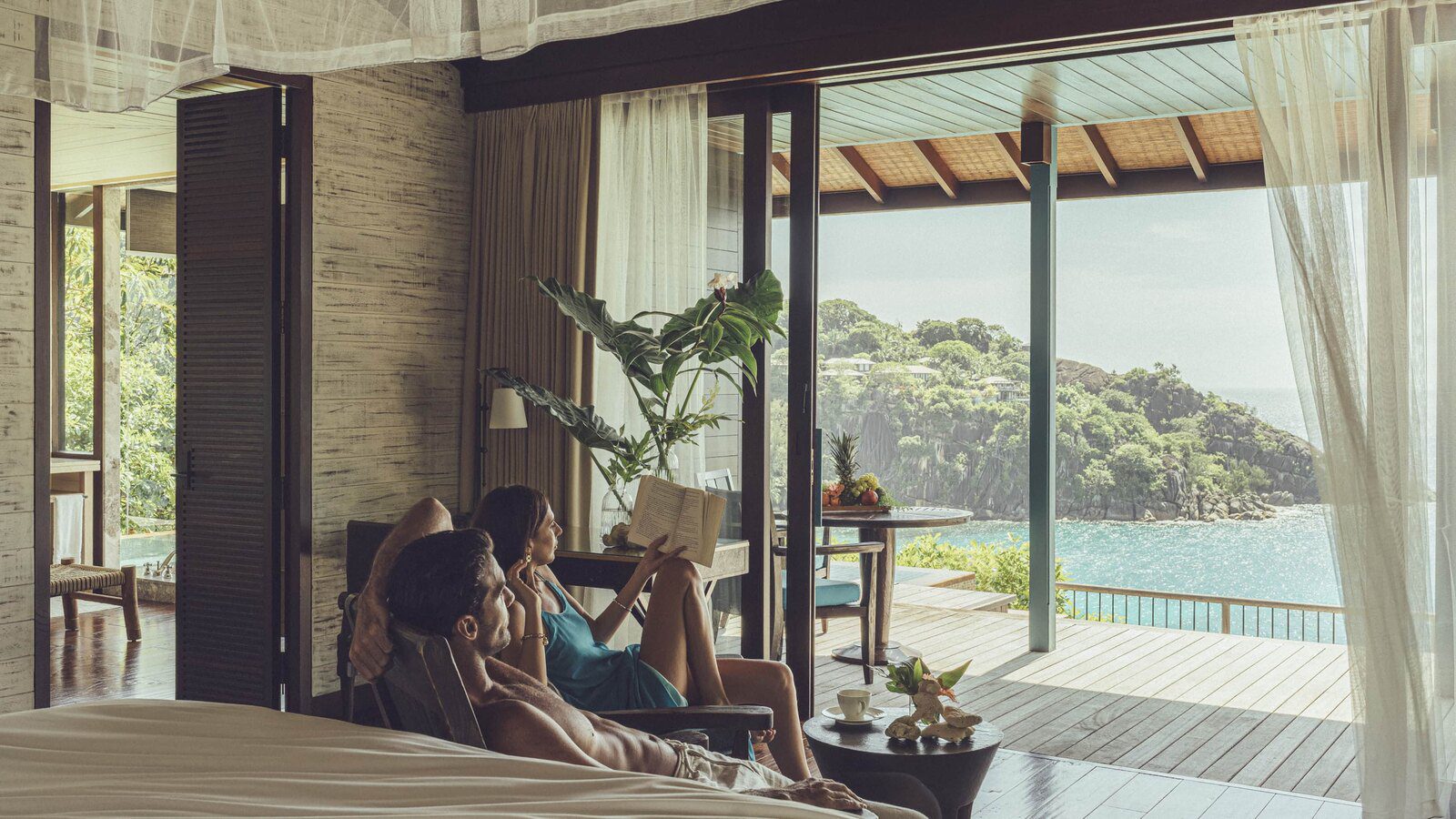Four Seasons Resort Seychelles villa 臥室、私人泳池與海景