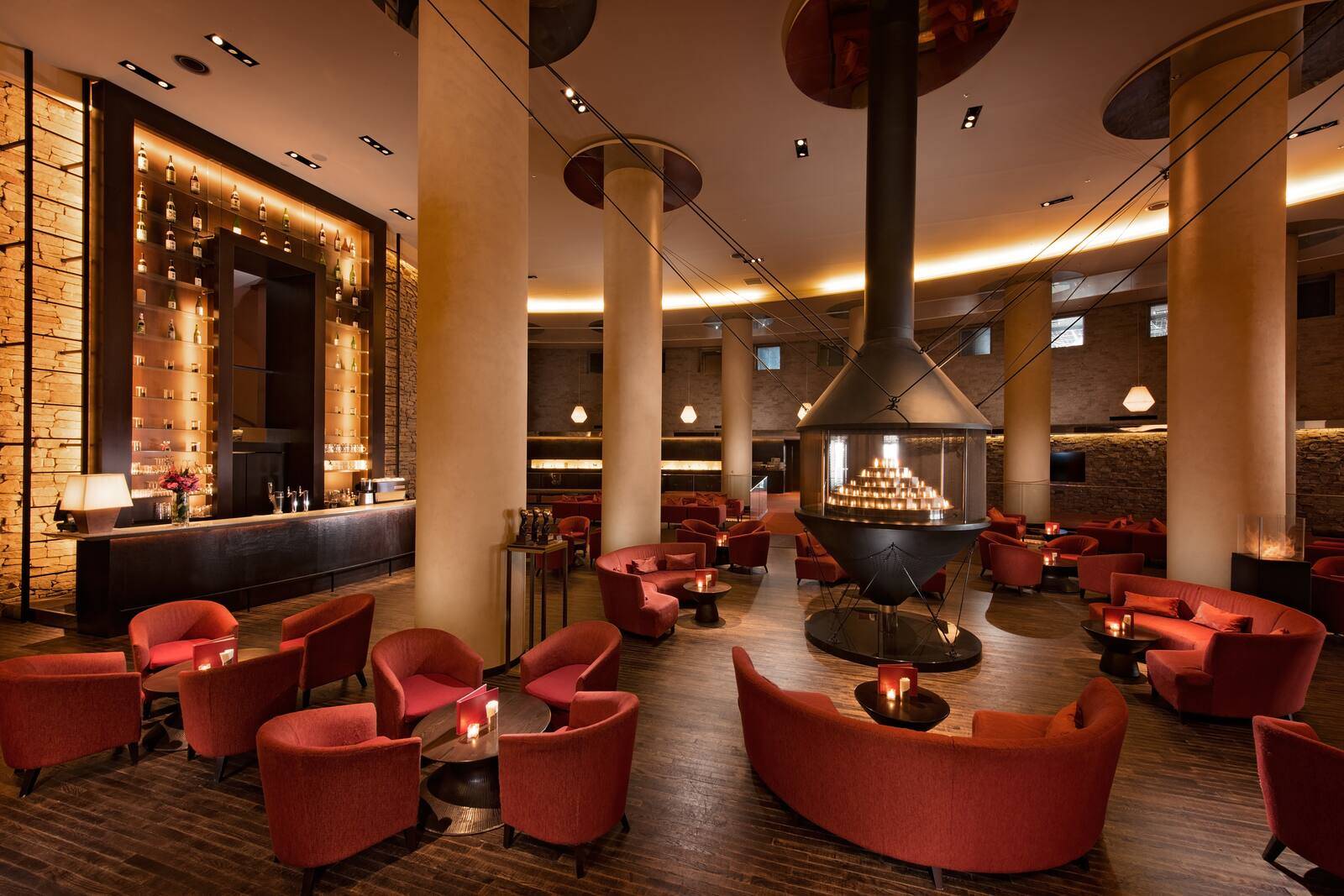 二世古村希爾頓酒店 The Flame 酒吧酒廊